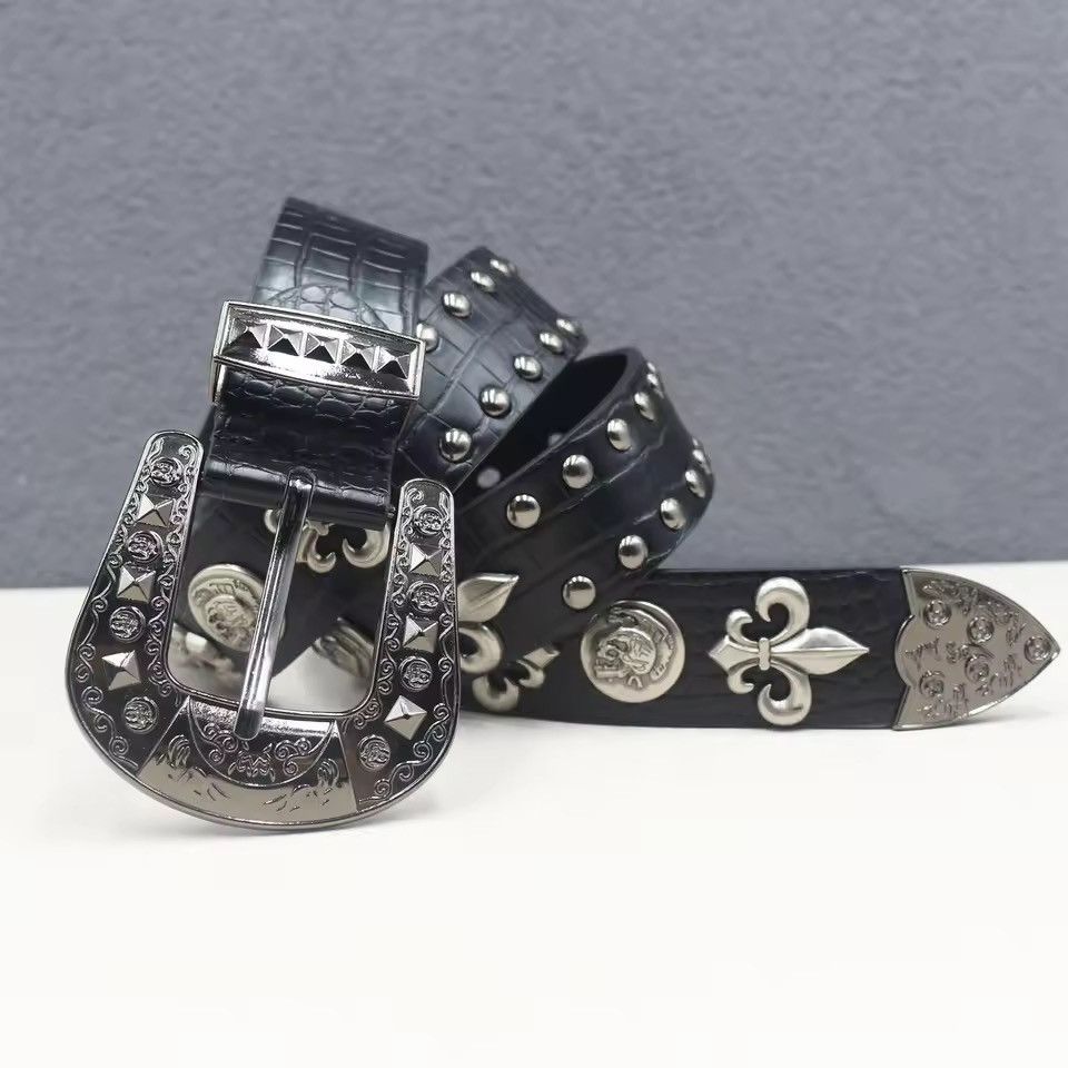Japanese Brand Black Faux Leather Cross Studded Belt 105 cm Size ONE SIZE - 3 Thumbnail
