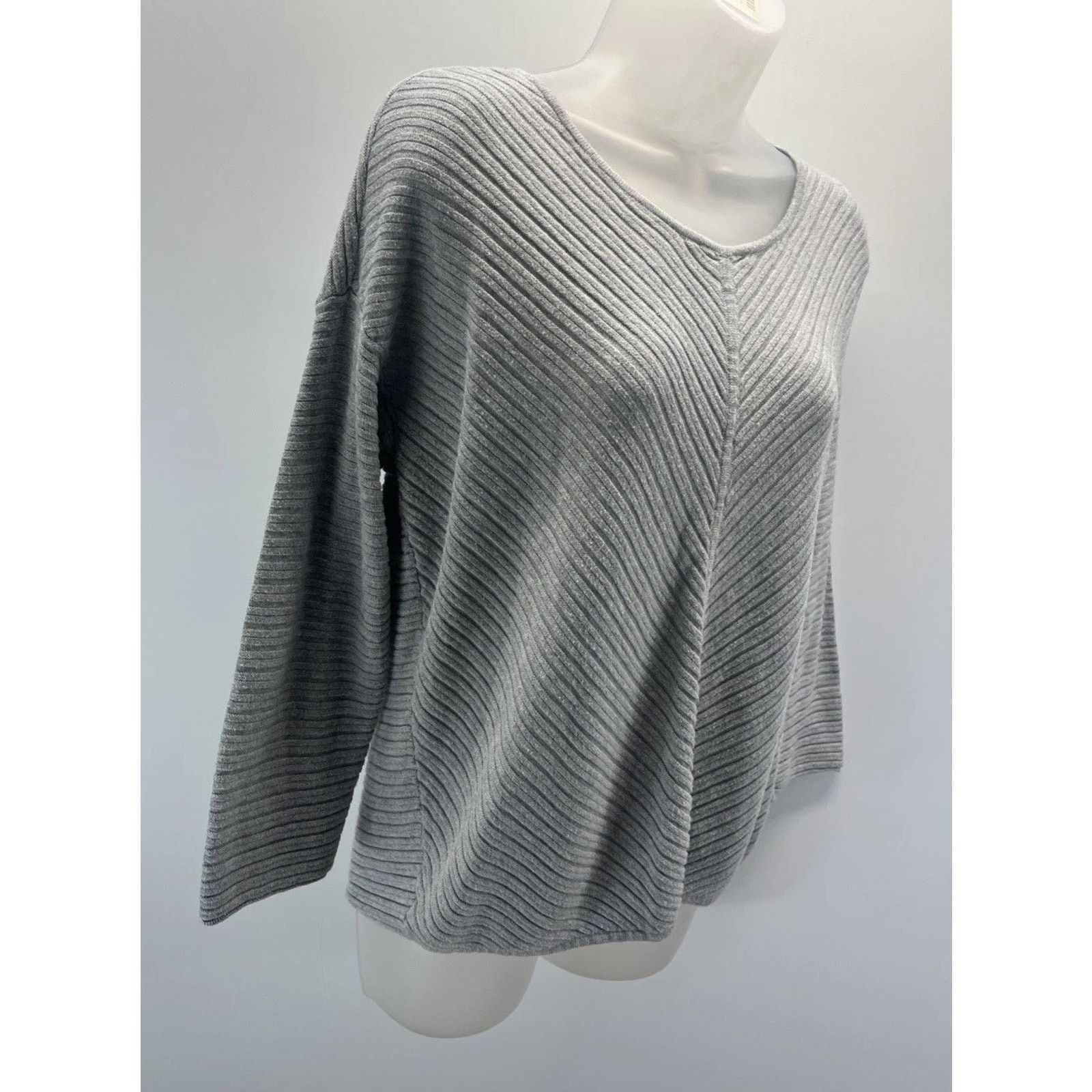 Chicos Chicos Sweater Womens 1 US M Grey Sequin 3/4 Pullover Size M / US 6-8 / IT 42-44 - 2 Thumbnail