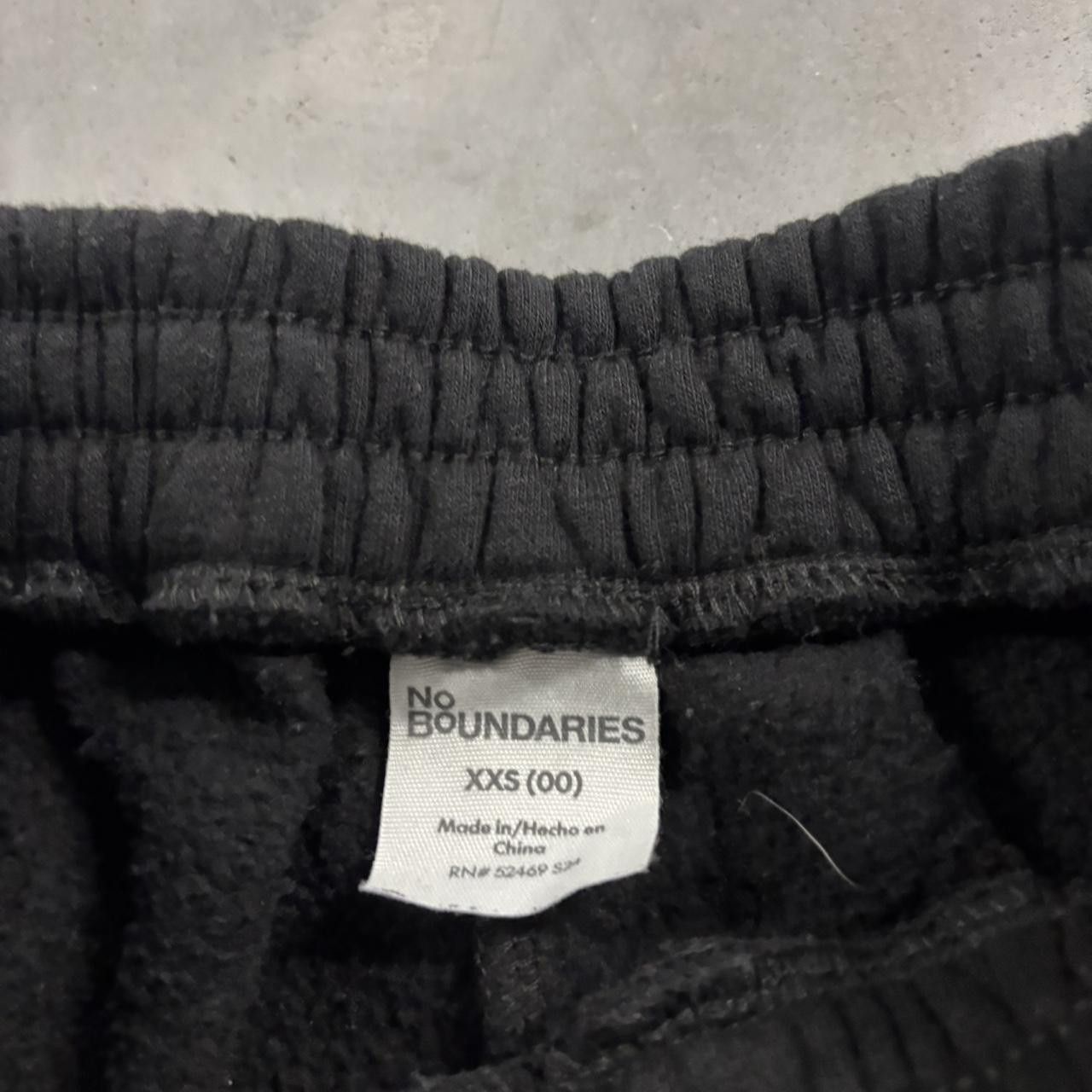 Vintage Crazy Vintage Y2K/2000s Black Streetwear Cargo Sweatpants! Size XXS Size US 26 / EU 42 - 5 Thumbnail