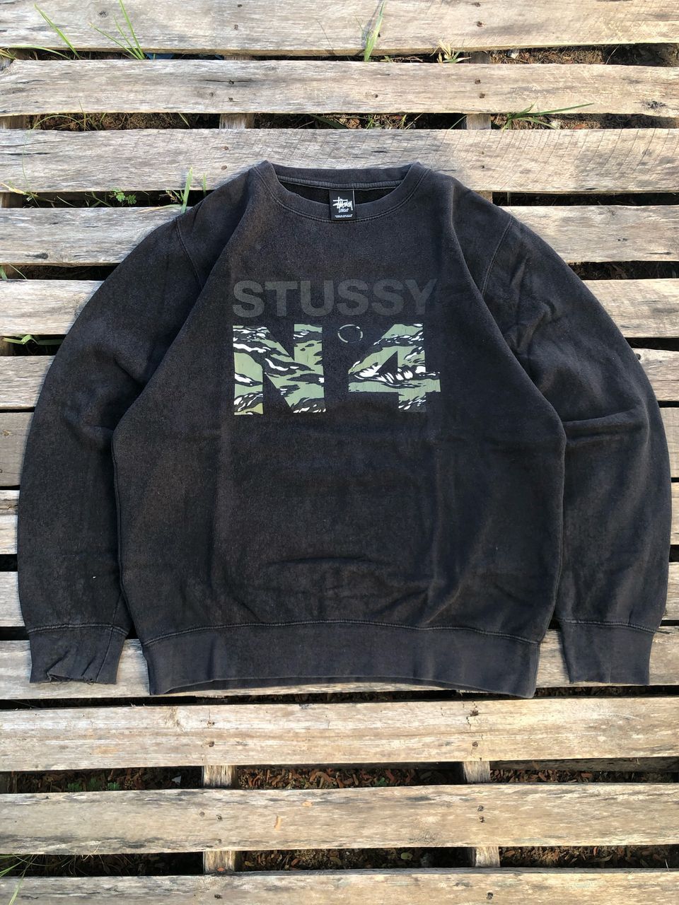 Stussy × Vintage Vintage 00s Stussy N4 Big Logo Faded Sweatshirt Size US L / EU 52-54 / 3 - 1 Thumbnail