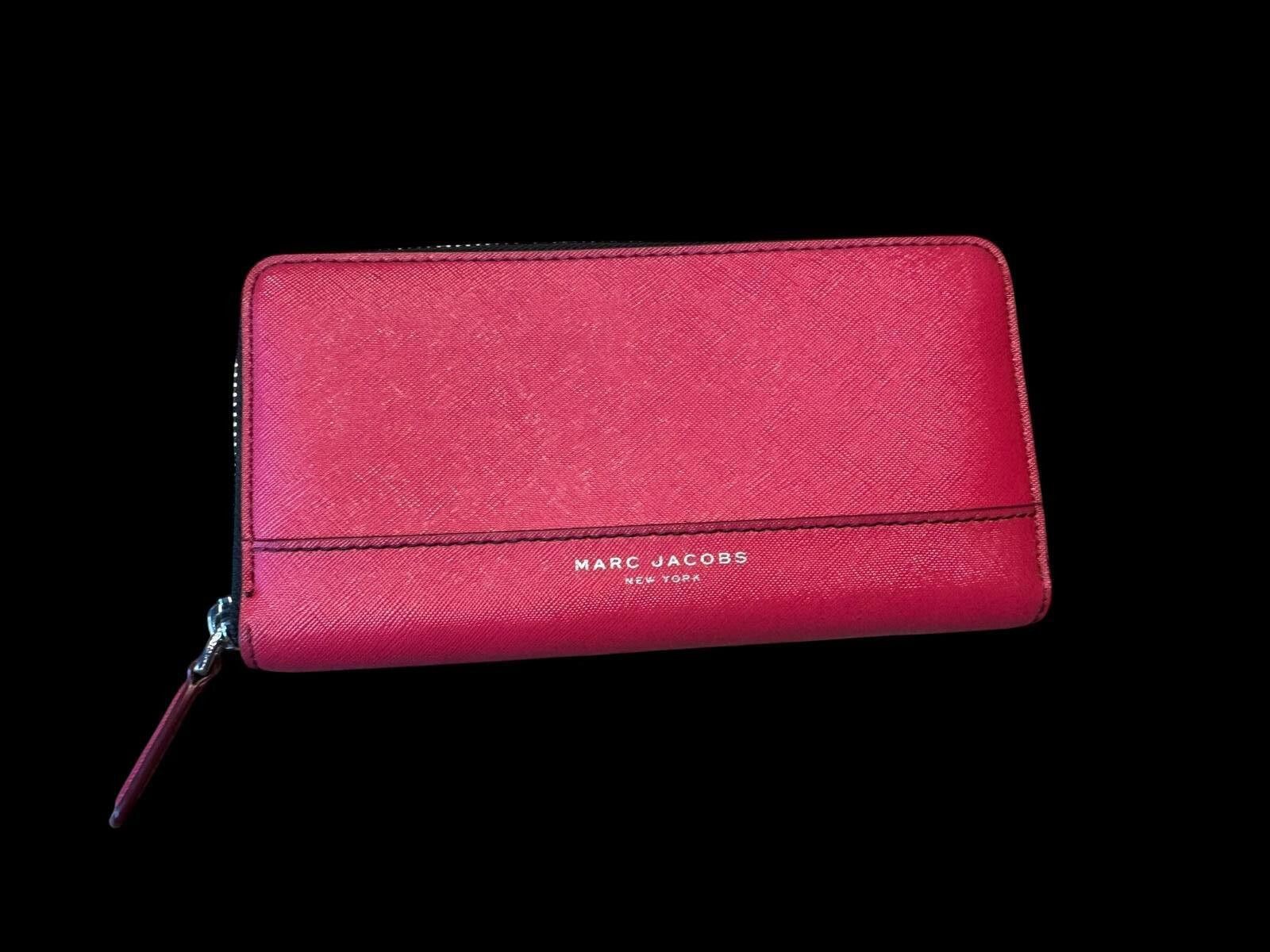 Marc Jacobs Marc Jacobs Red Leather Zip-Around Wallet Size ONE SIZE - 1 Thumbnail