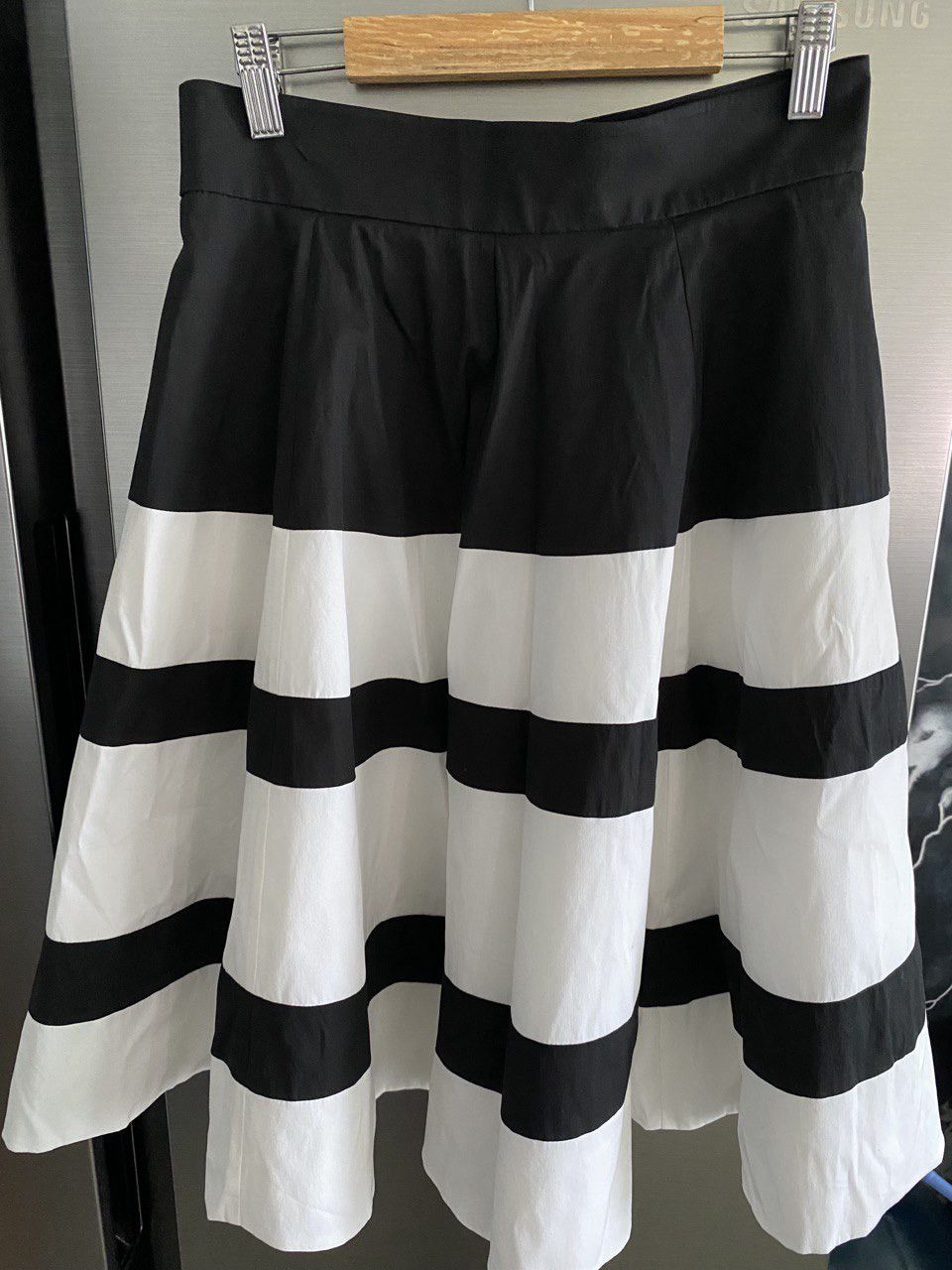 Karen Millen Karen Millen Skirt Size 28" / US 6 / IT 42 - 1 Thumbnail