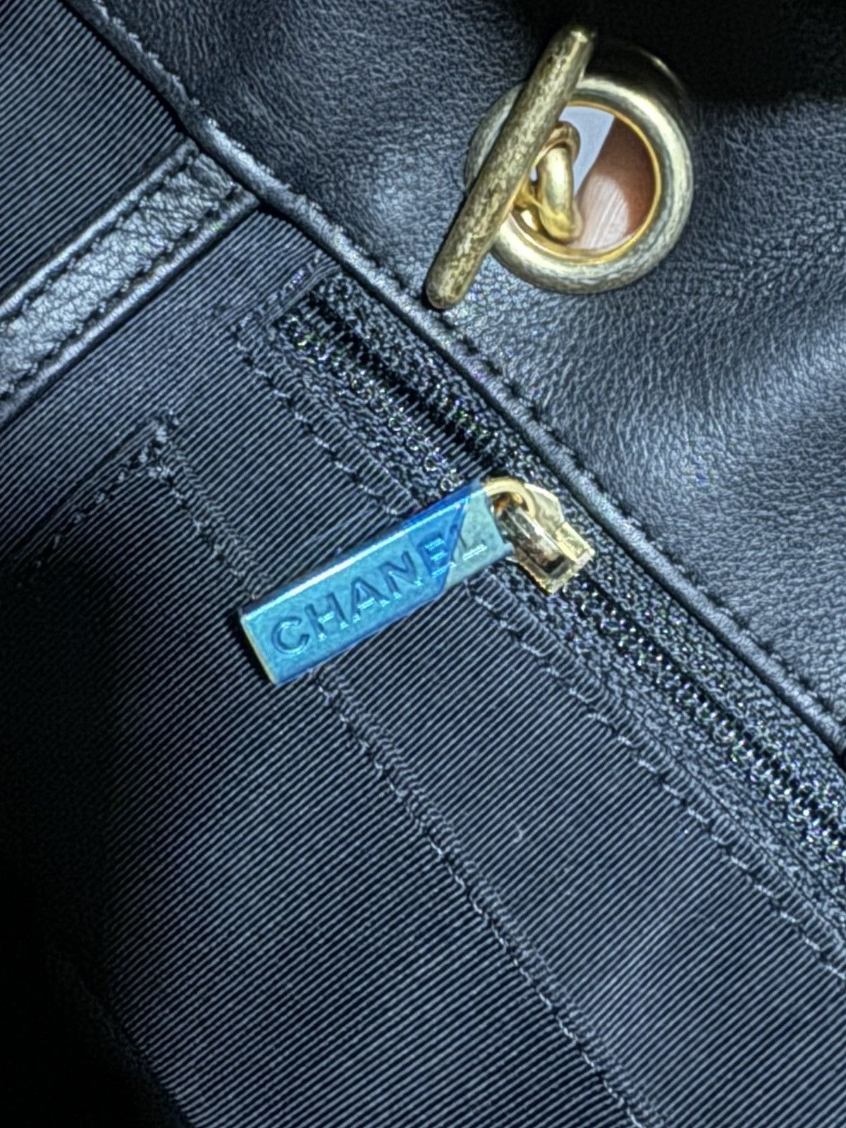 Chanel Rare 16K Chanel Boy Tote Bag Full Set with Receipt Size ONE SIZE - 6 Thumbnail