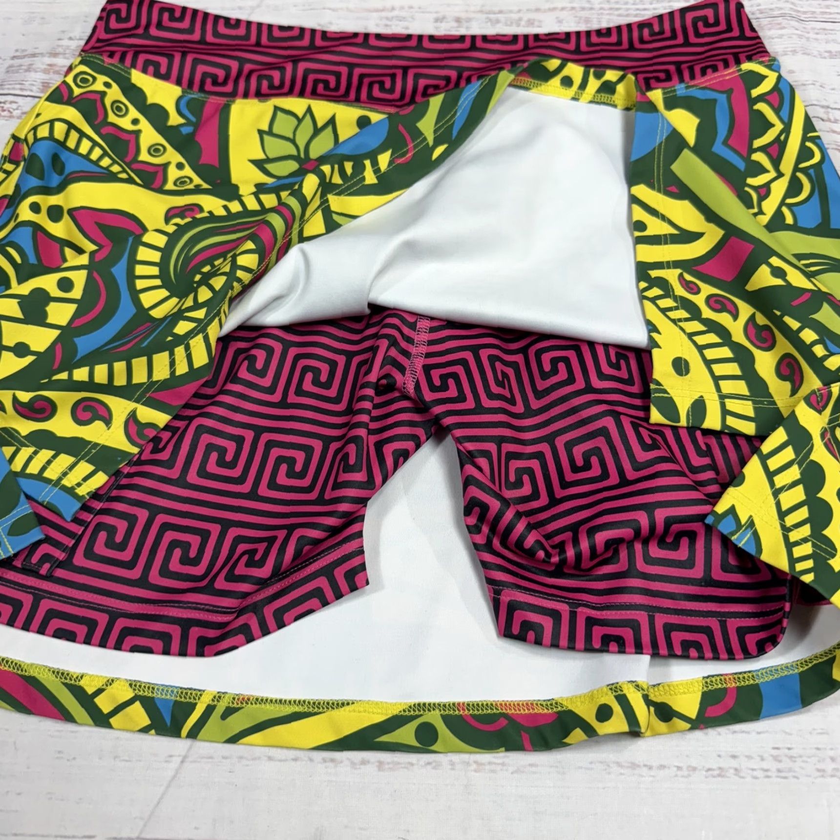 Vintage Triflare Women's Skort Skirt Yellow Paisley Pull On Tennis Athletic Sz S- Regular, Short, Polyester, Activewear, 30 in Waist, Vintage? Size 28" / US 6 / IT 42 - 6 Thumbnail