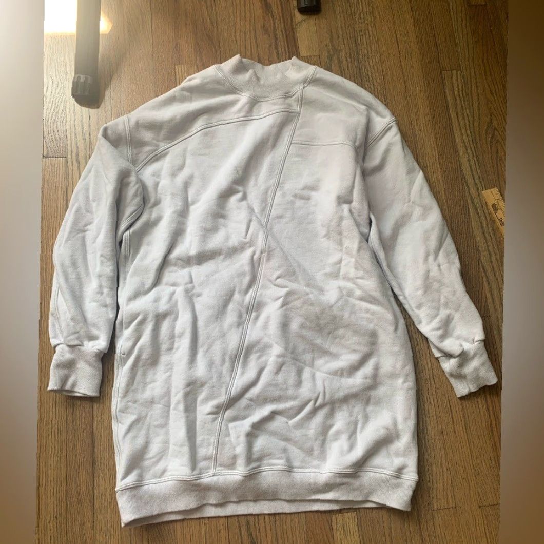 Lululemon Lululemon broken beats sweater dress XS alpine white Women Pullover Regular White Dress XS Women Lululemon alpine white broken beats sweater dress Size XS / US 0-2 / IT 36-38 - 2 Thumbnail