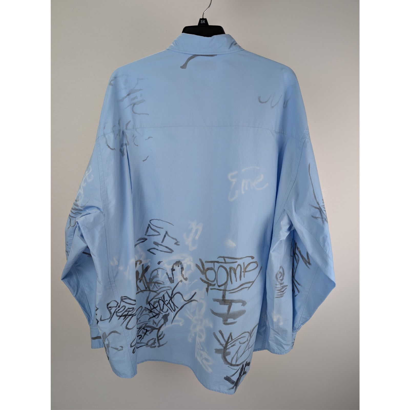 Balenciaga o1rshd1 Cotton Poplin Graffiti Shirt in Sky Blue Size US L / EU 52-54 / 3 - 11 Thumbnail