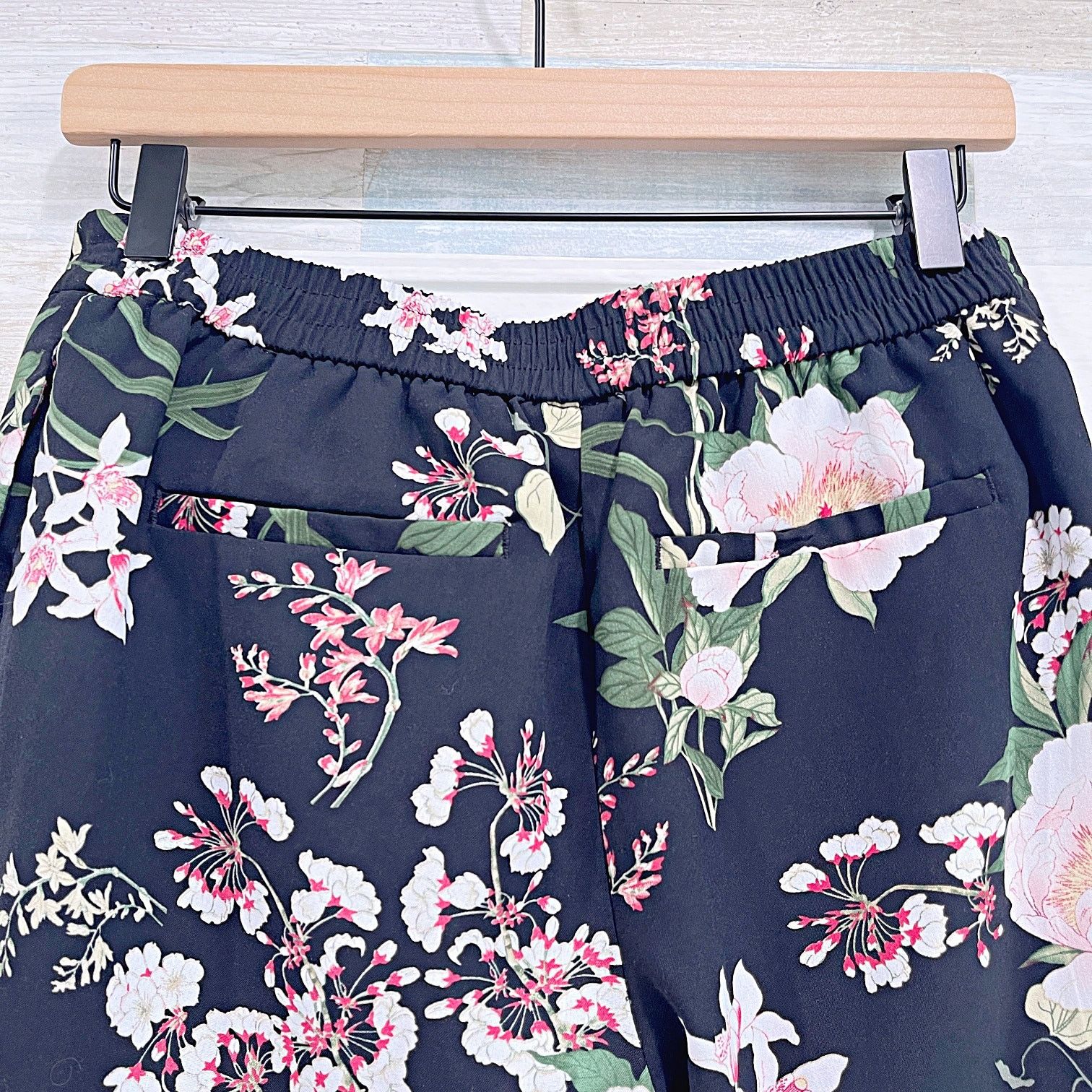 Other CYNTHIA ROWLEY Floral Pull On Trousers Black Elastic Waist M Size 30" / US 8 / IT 44 - 4 Thumbnail