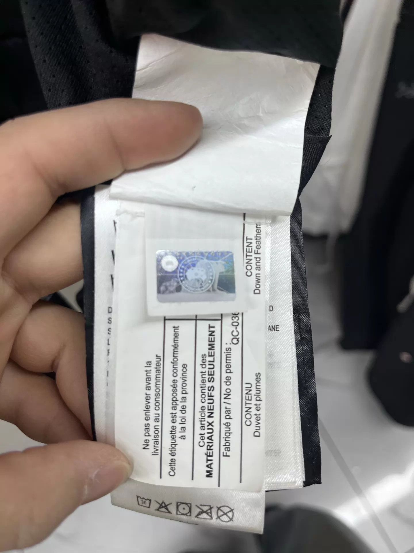 Canada Goose Canada Goose HyBridge Lite Shiny Down Jacket M Black Size US M / EU 48-50 / 2 - 8 Thumbnail