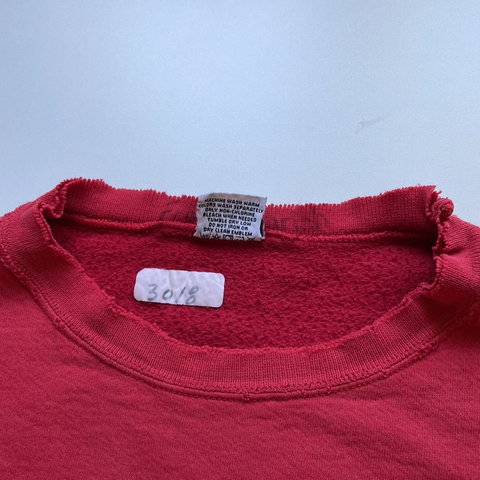 NCAA Vintage 90s University Of Wisconsin Badgers NCAA Crewneck XL Size US XL / EU 56 / 4 - 4 Thumbnail