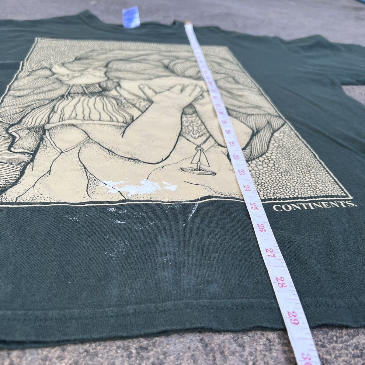 Vintage Vintage Y2K CONTINENTS Girl Art Tee XL Streetwear Graphics Size US XL / EU 56 / 4 - 9 Thumbnail