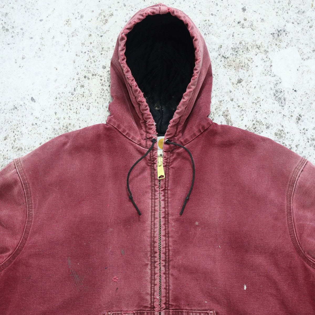 Carhartt THRASHED Vintage Carhartt J68 CRI Crimson Faded Red Jacket Size US XL / EU 56 / 4 - 10 Thumbnail