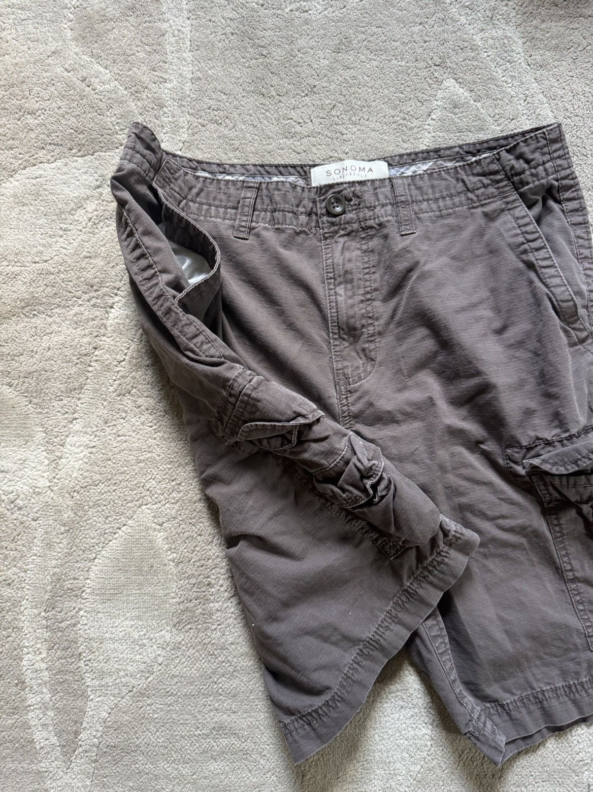 Sonoma Sonoma Vintage Brown Cargo Shorts Size US 34 / EU 50 - 2 Thumbnail