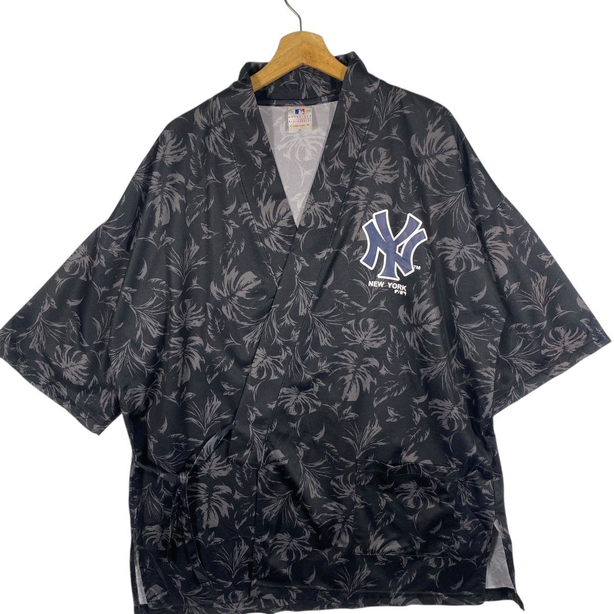 New York Yankees New York Yankees Kimono L Size Black Colour Size US L / EU 52-54 / 3 - 5 Thumbnail