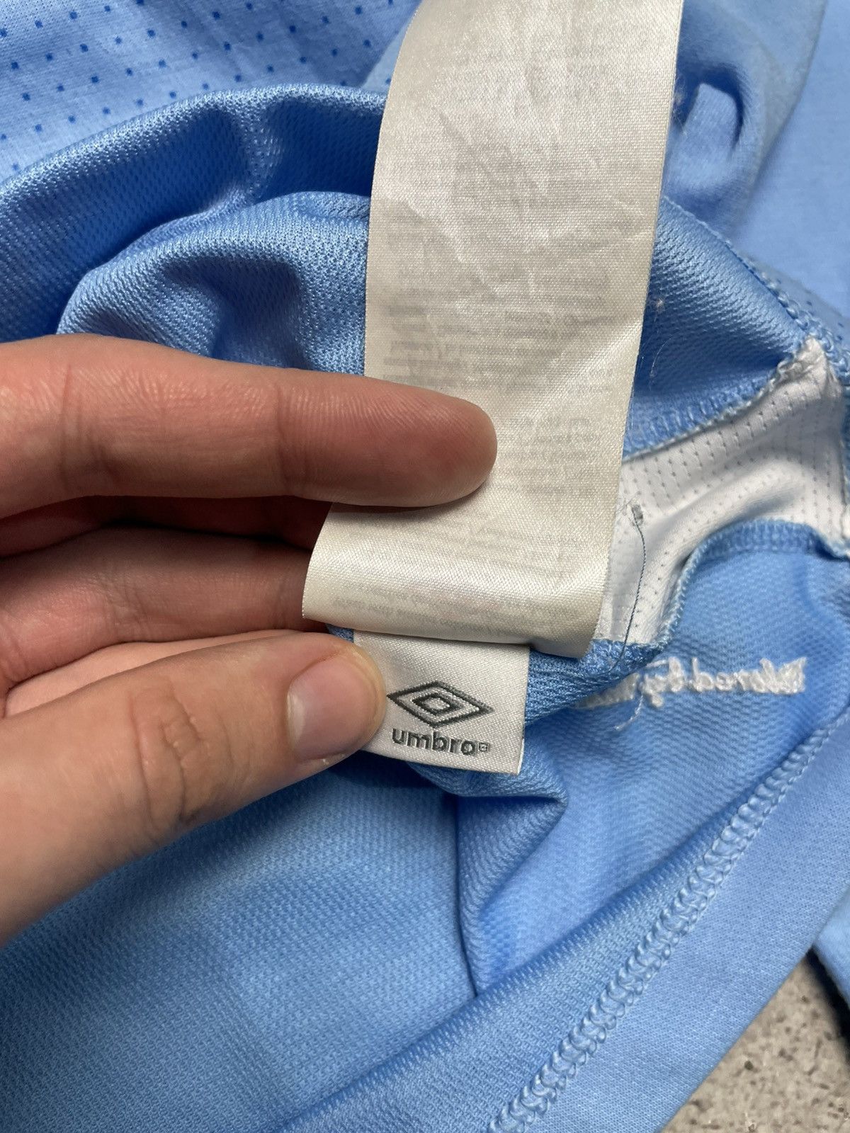 Umbro Rare2011 Manchester City Umbro Jersey Long Sleeve #4 KOMPANY Size US L / EU 52-54 / 3 - 17 Thumbnail