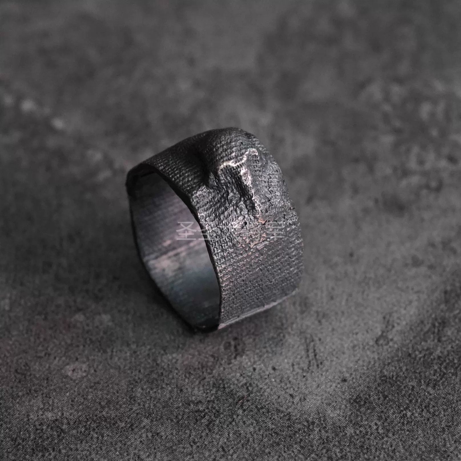 DETAJ Detaj Worn Silver Dark Embossed Skull Bandage Ring Size ONE SIZE - 1 Thumbnail
