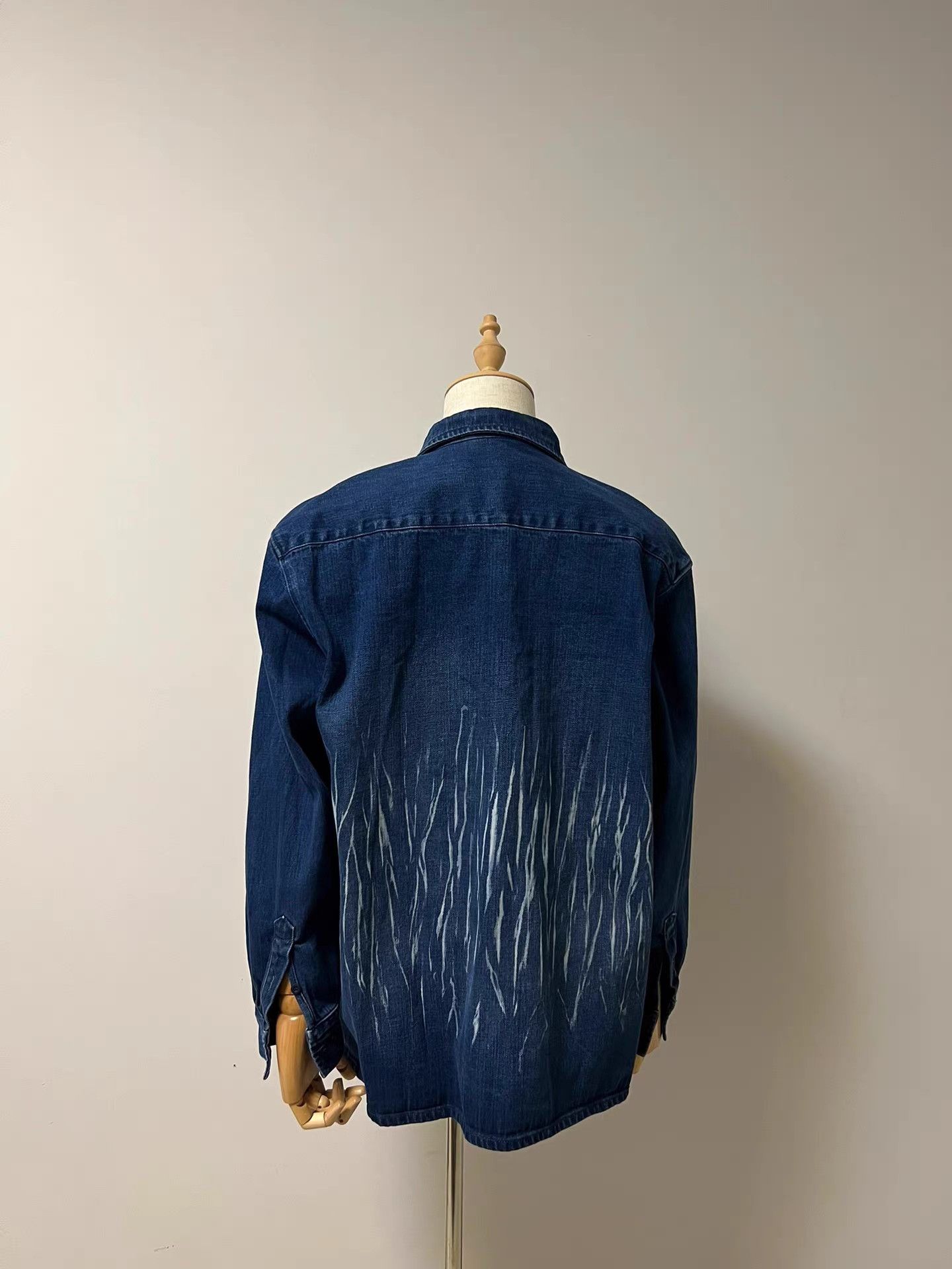 Xander Zhou Xander Zhou Men's Wavy Print Denim Shirt Jacket K9 Size US L / EU 52-54 / 3 - 3 Thumbnail
