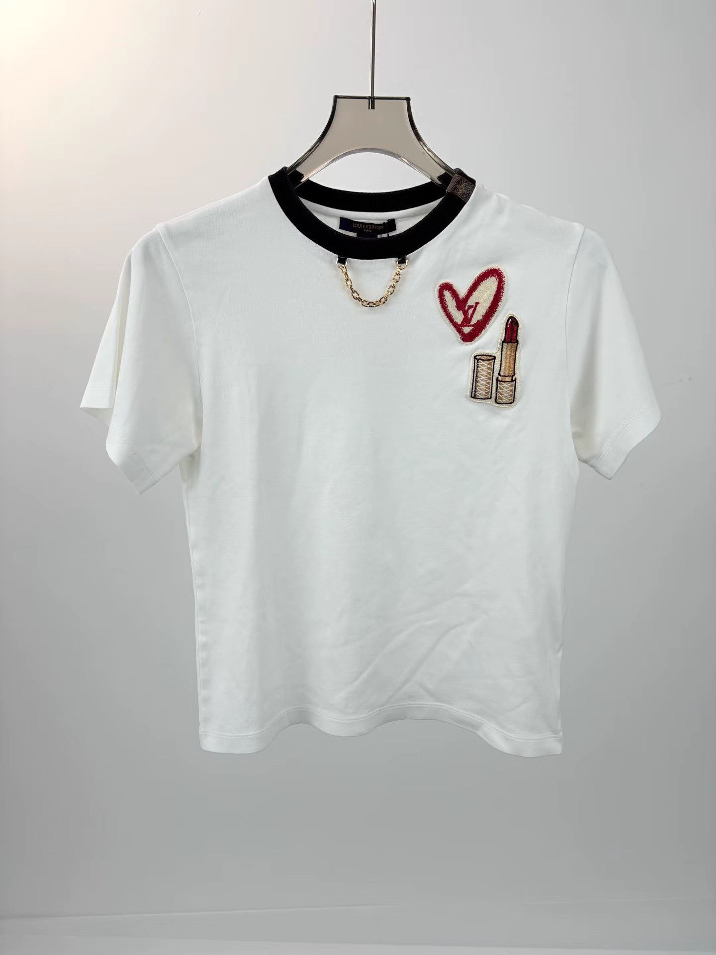 Louis Vuitton LV Valentine's Day Embroidered Short Sleeve K1 Size XS / US 0-2 / IT 36-38 - 1 Thumbnail