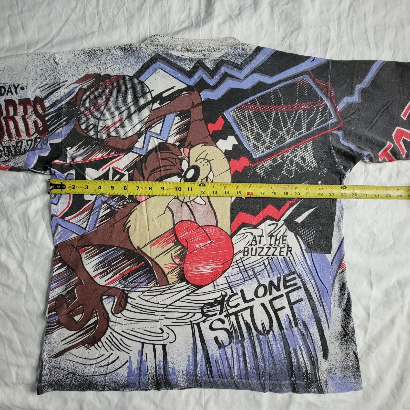 Gildan Taz Looney Tunes Basketball Cyclone Stuff AOP T-Shirt Size US XL / EU 56 / 4 - 10 Thumbnail
