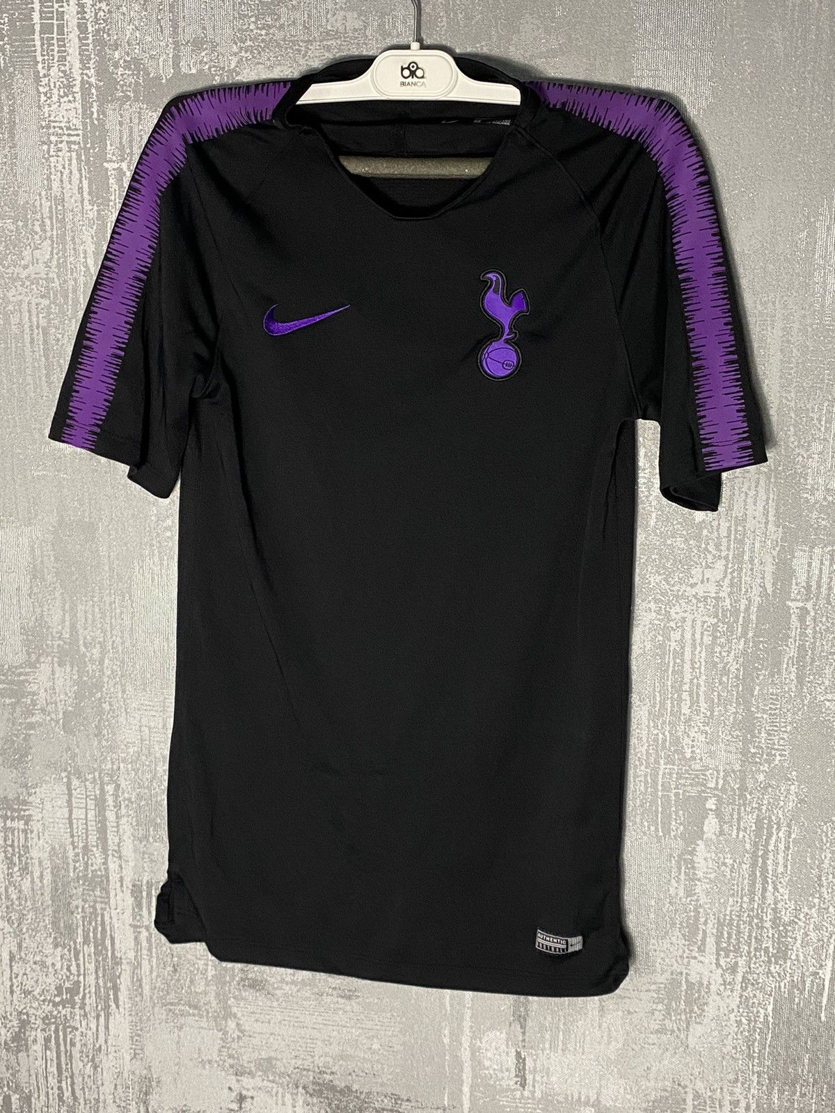 Nike Vintage Nike Tottenham Hotspur Soccer Jersey Size US S / EU 44-46 / 1 - 1 Thumbnail