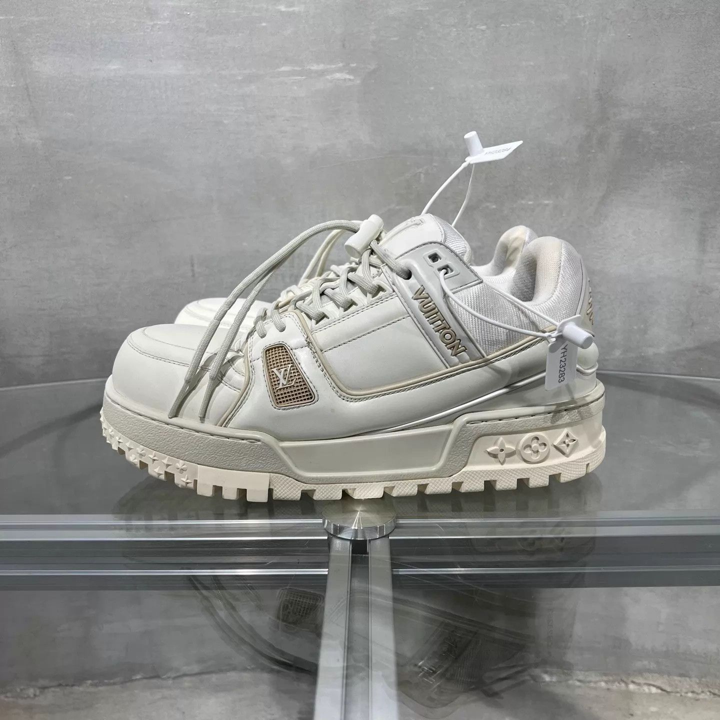 Louis Vuitton LV Trainer White UK6/40 Original Box Size US 7 / EU 40 - 3 Thumbnail