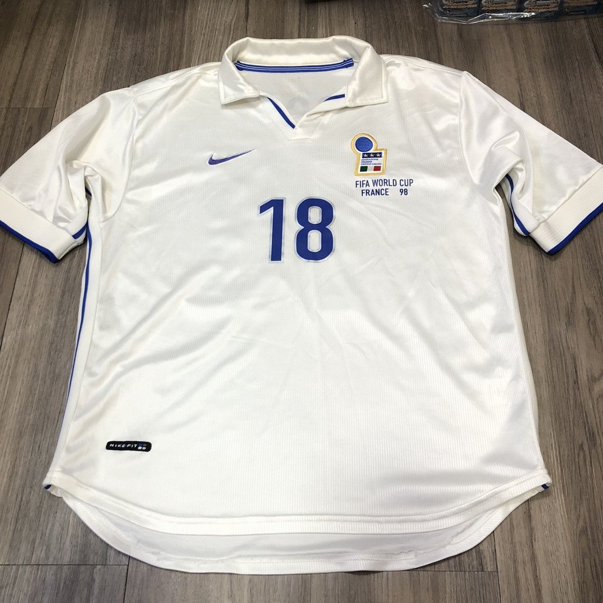 Italy World Cup 1998 away shirt #18 Baggio