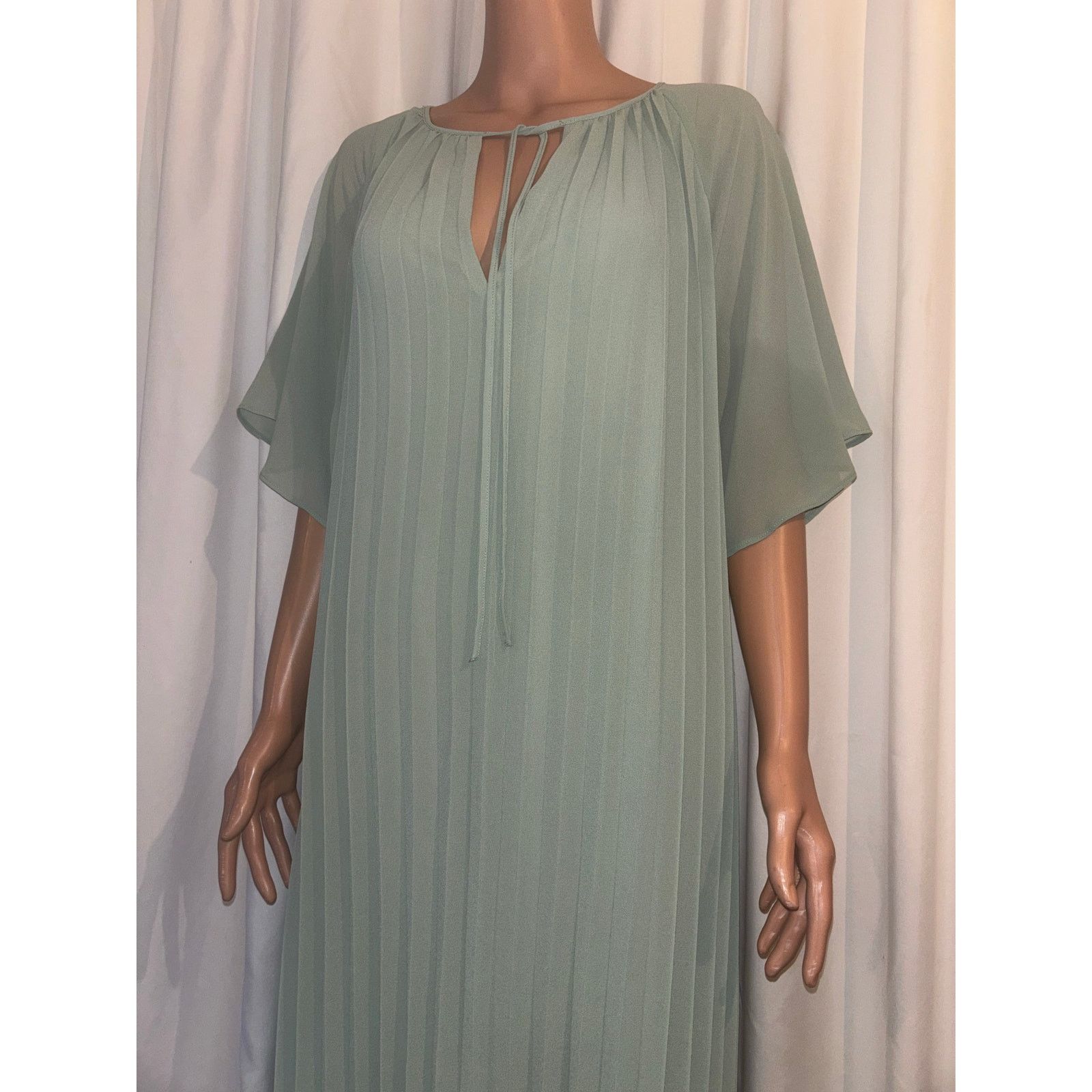 H&M H&M Size Medium Mint Green Pleated Dress Size M / US 6-8 / IT 42-44 - 2 Thumbnail