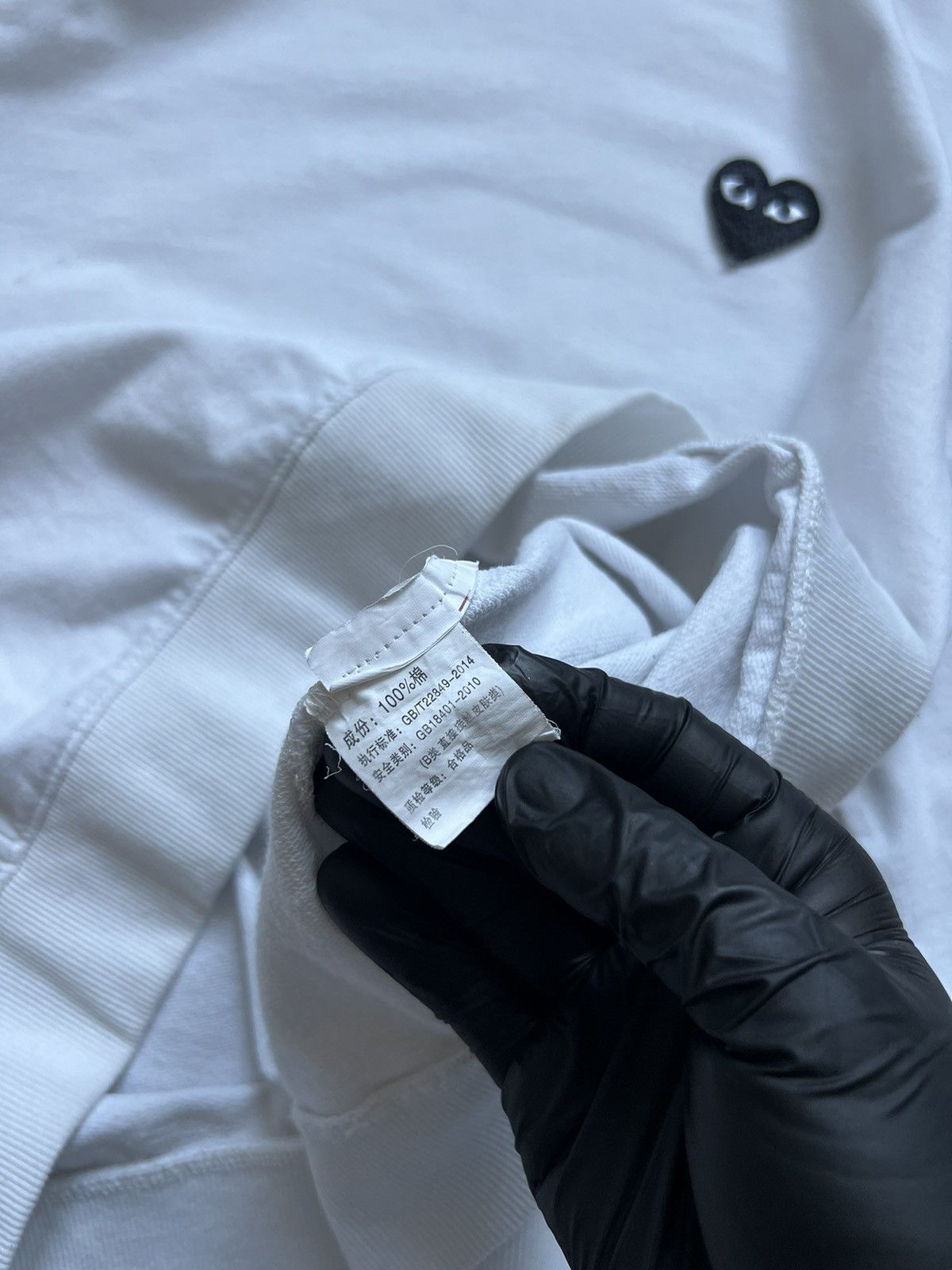 Comme des Garcons Vintage Come des Garcon Play cdg sweatshirt Size US M / EU 48-50 / 2 - 11 Thumbnail