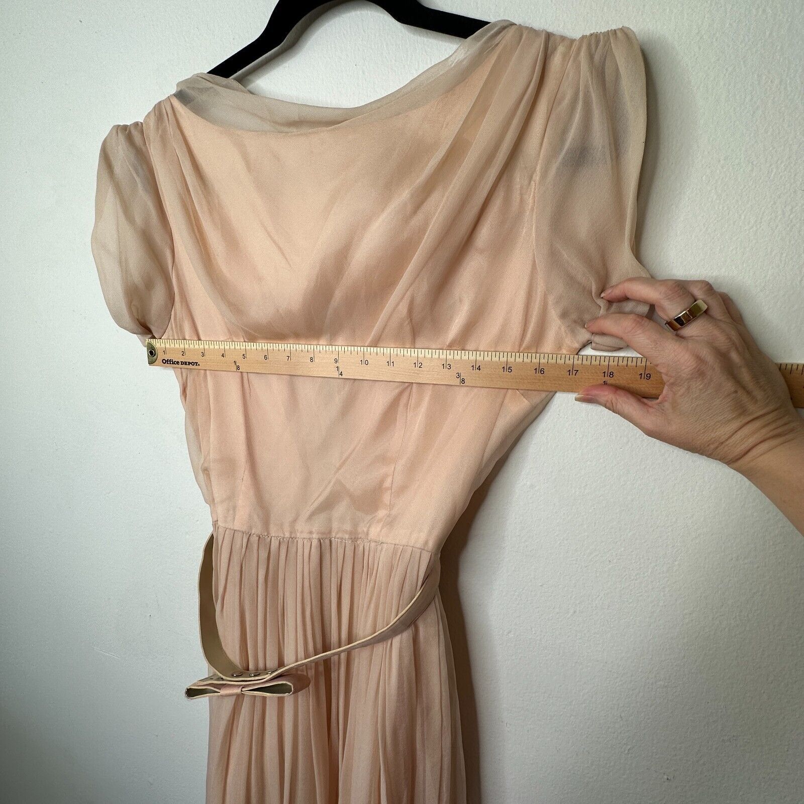 Vintage Vintage Sz 15 Peach Chiffon Pleated Belted Dress Drape Neck Size L / US 10 / IT 46 - 15 Thumbnail