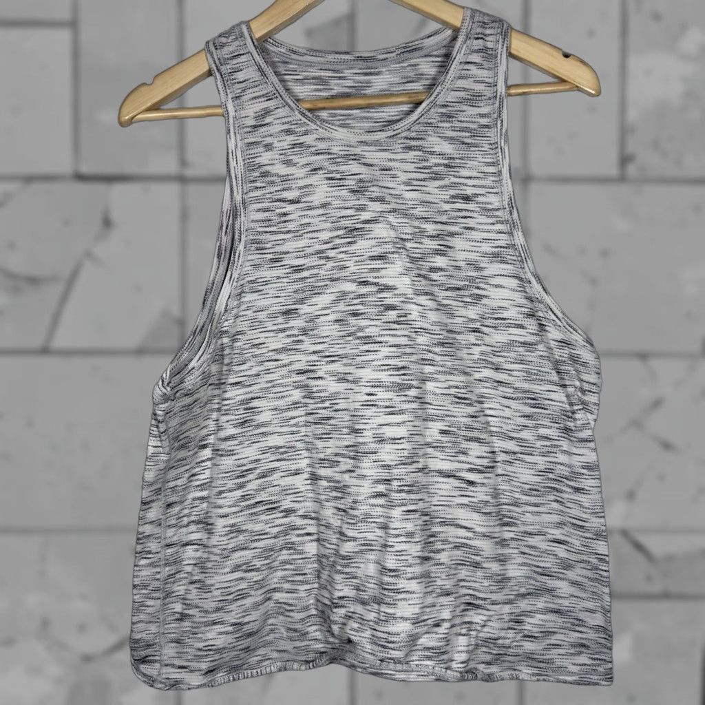 Lululemon Lululemon White Athletic Tank Top Womens Size M Size M / US 6-8 / IT 42-44 - 1 Thumbnail
