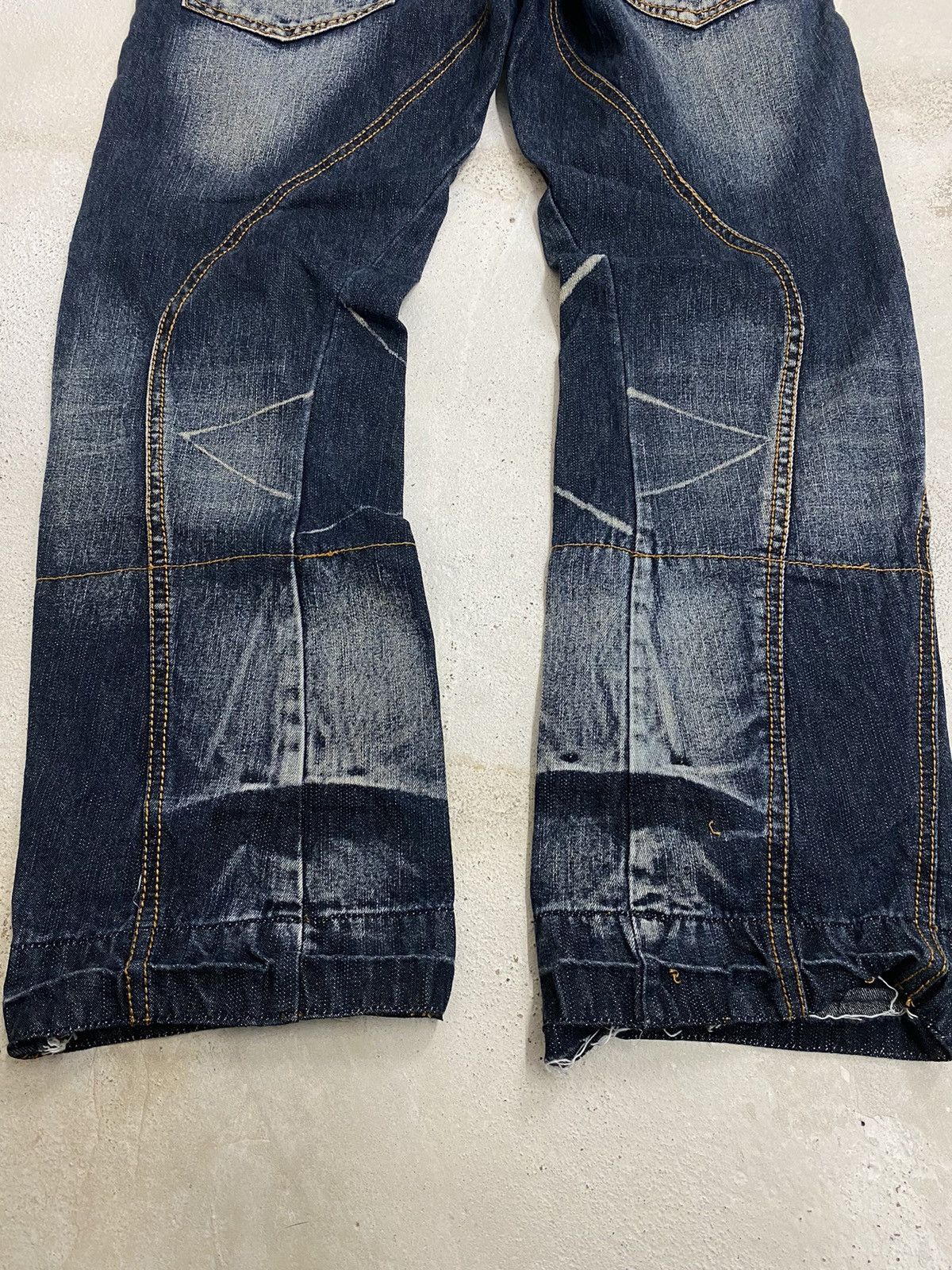 If Six Was Nine × Japanese Brand × Le Grande Bleu (L.G.B.) Flare In the Attic Japan Mud Washed Whisker Honeycomb Size US 32 / EU 48 - 5 Thumbnail