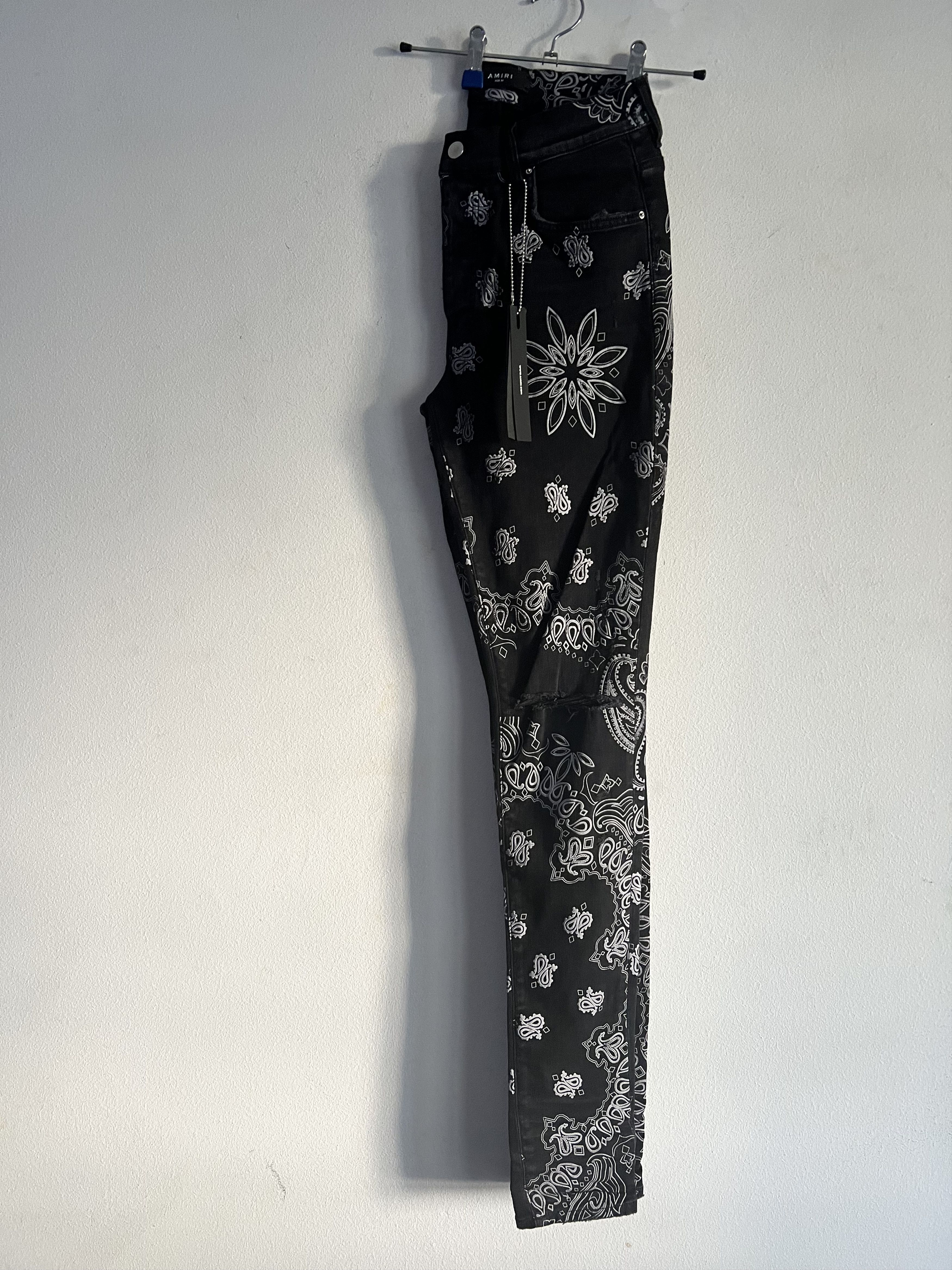 Amiri BNWT Black Flocked Paisley Bandana Size US 32 / EU 48 - 12 Thumbnail