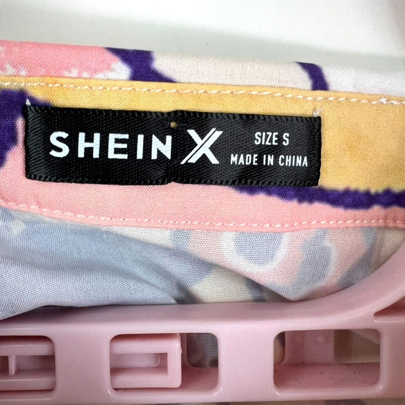 Shein SheIn Button-Up Shirt Womens Size S Short Sleeve Cat Pattern Multicolor Knit Double-Sided Collared Button-Up Casual Workwear 90s Cat Theme Womens Size S / US 4 / IT 40 - 5 Thumbnail
