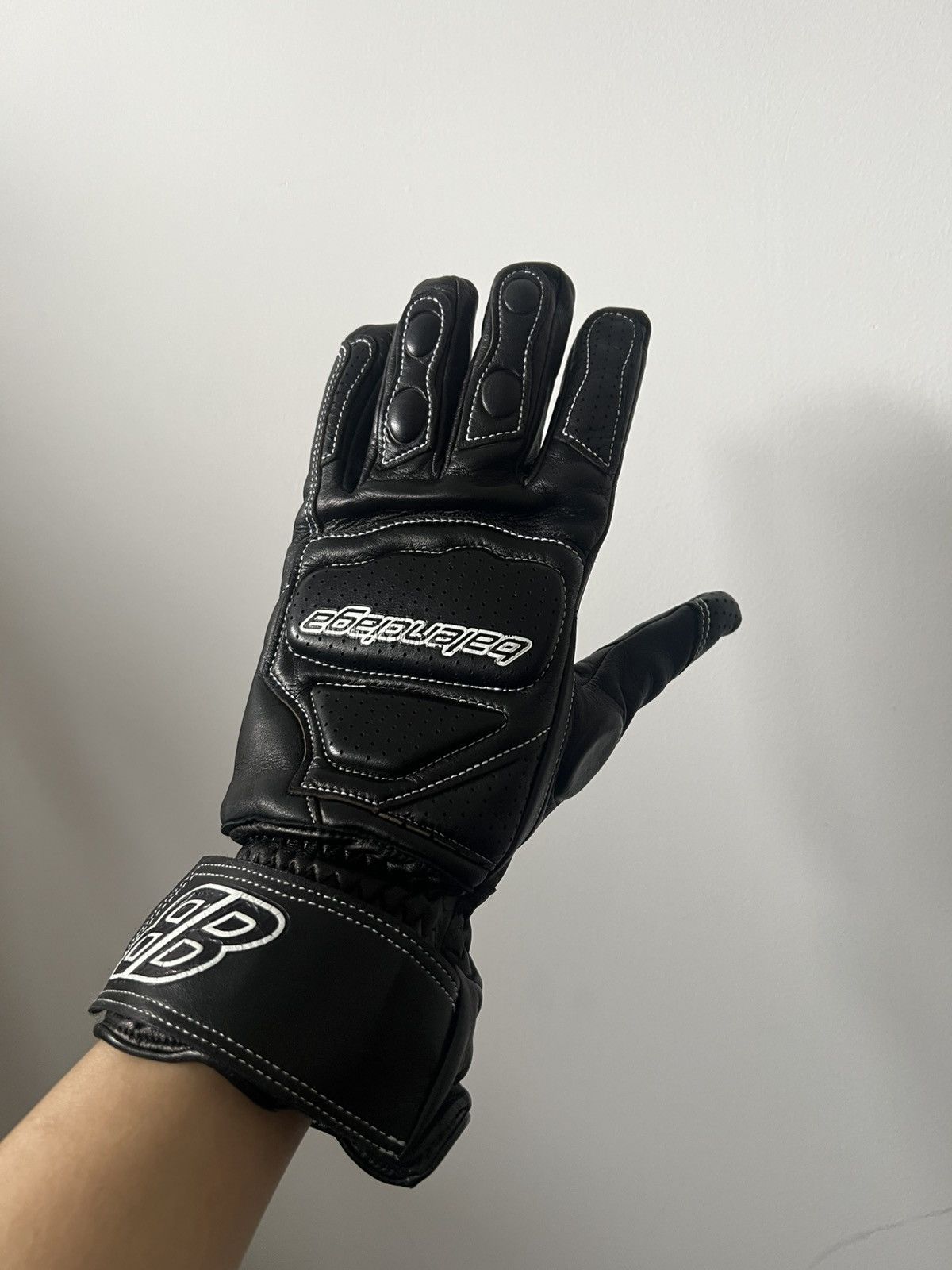 Balenciaga balenciaga20FW motorcycle riding lambskin gloves | Grailed