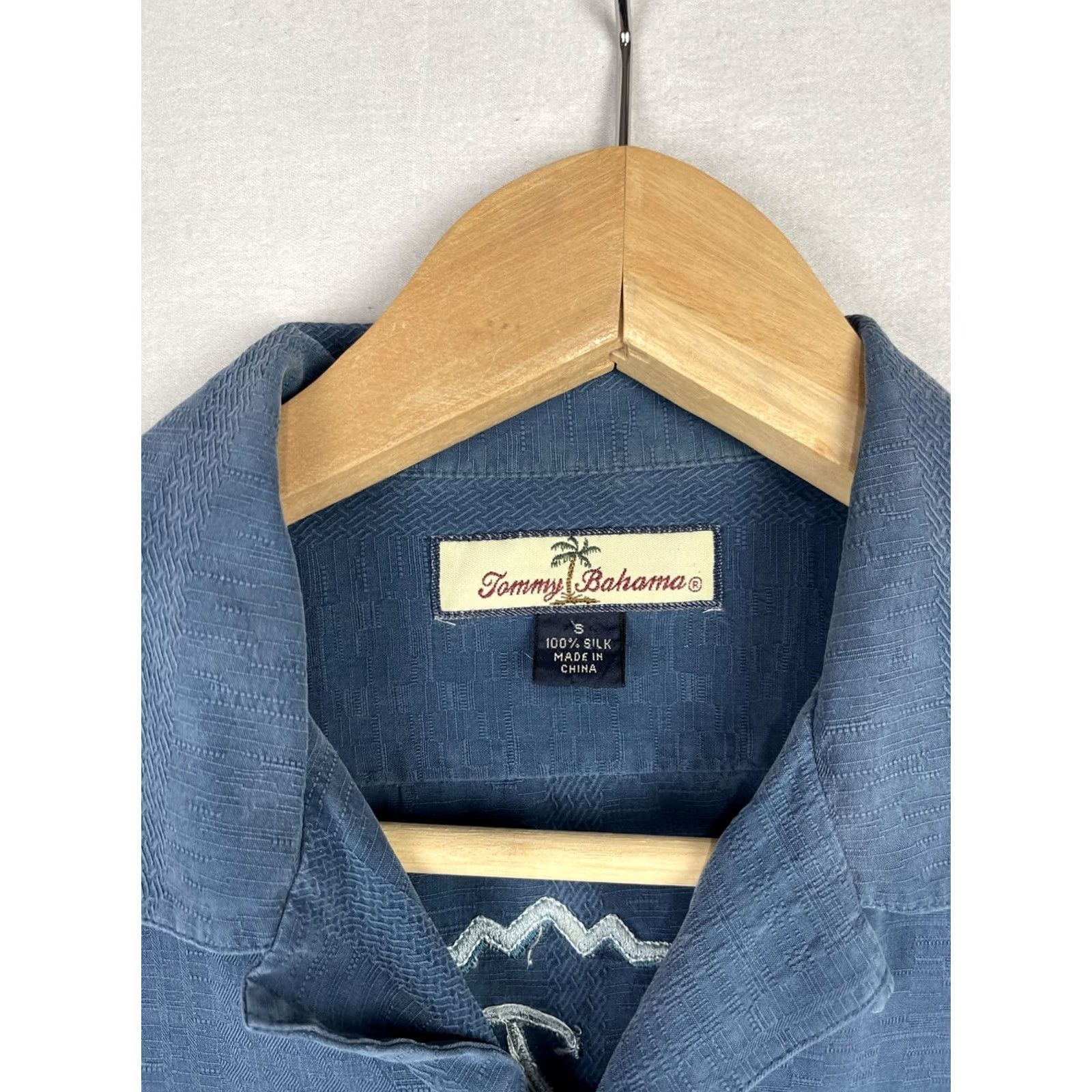 Tommy Bahama Tommy Bahama Shirt Men Small Blue Bogey & Last Call Camp Beach Hawaiian Silk Shirt Size US S / EU 44-46 / 1 - 5 Thumbnail