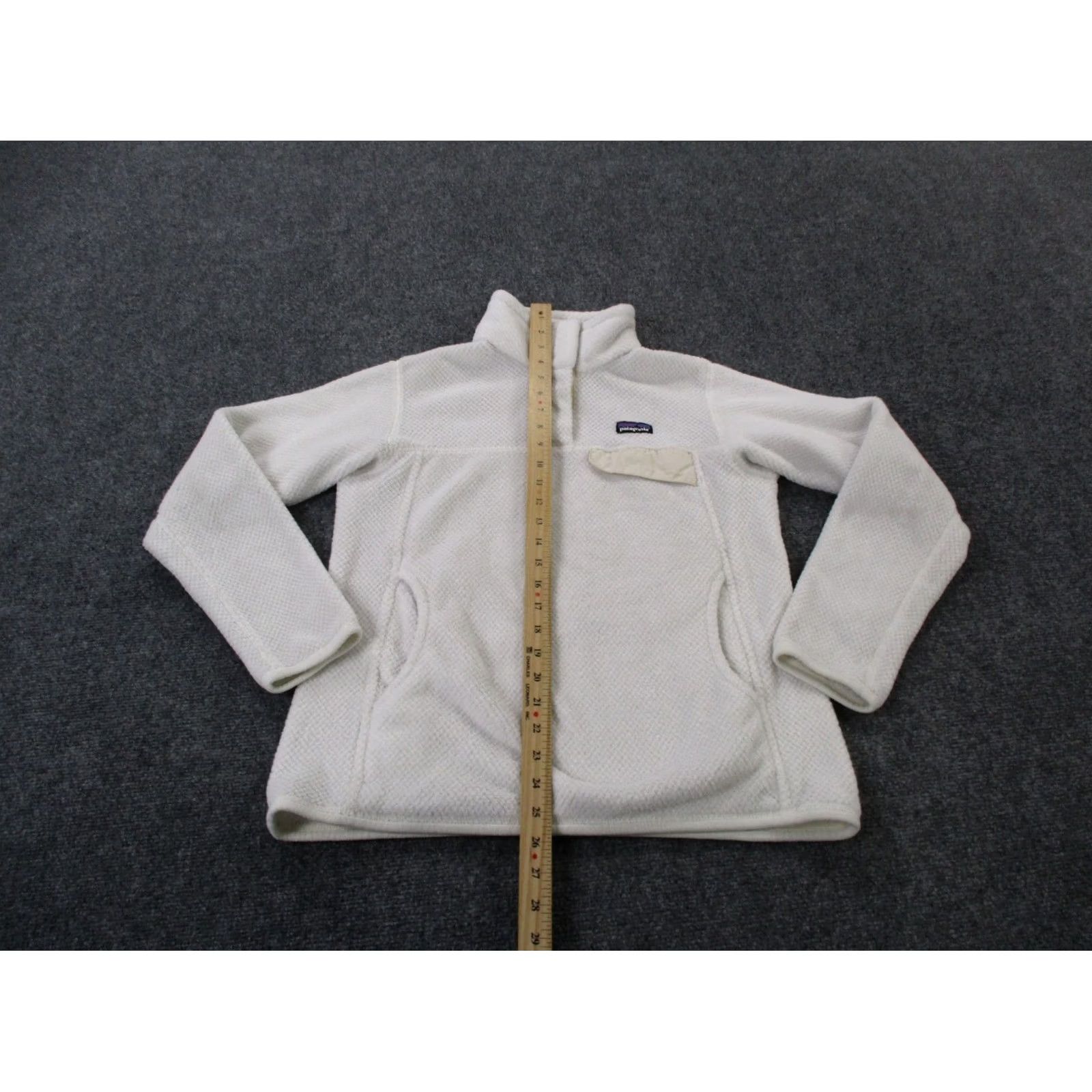 Patagonia Patagonia Jacket Womens M White Snap T Fleece Fuzzy Sweater Outdoors Camping Size M / US 6-8 / IT 42-44 - 3 Thumbnail