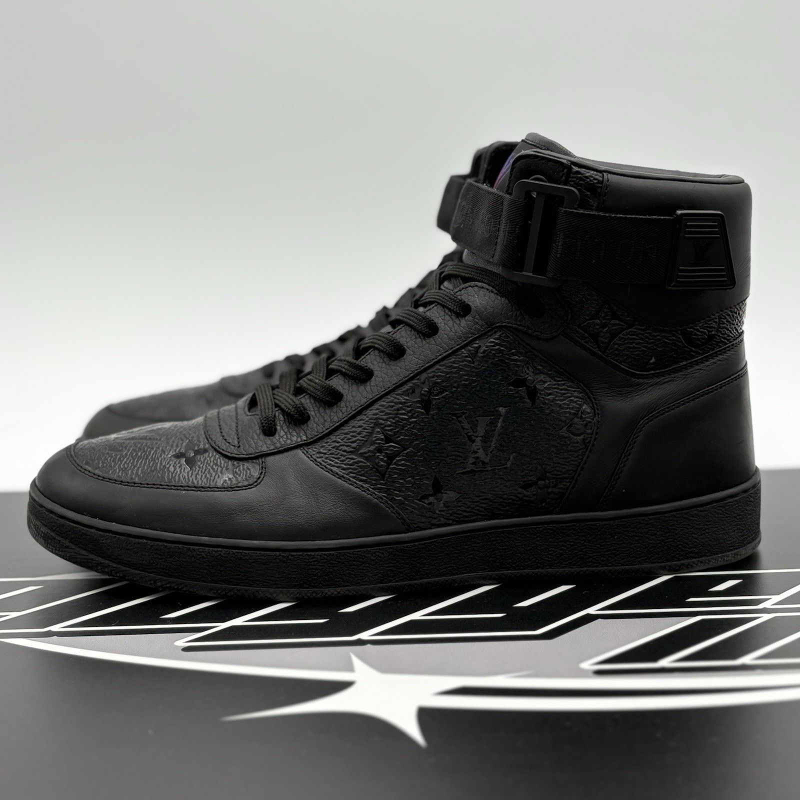 Louis Vuitton Louis Vuitton Rivoli High Top ' Black ' | SUPER CLEAN! Size US 9 / EU 42 - 1 Thumbnail