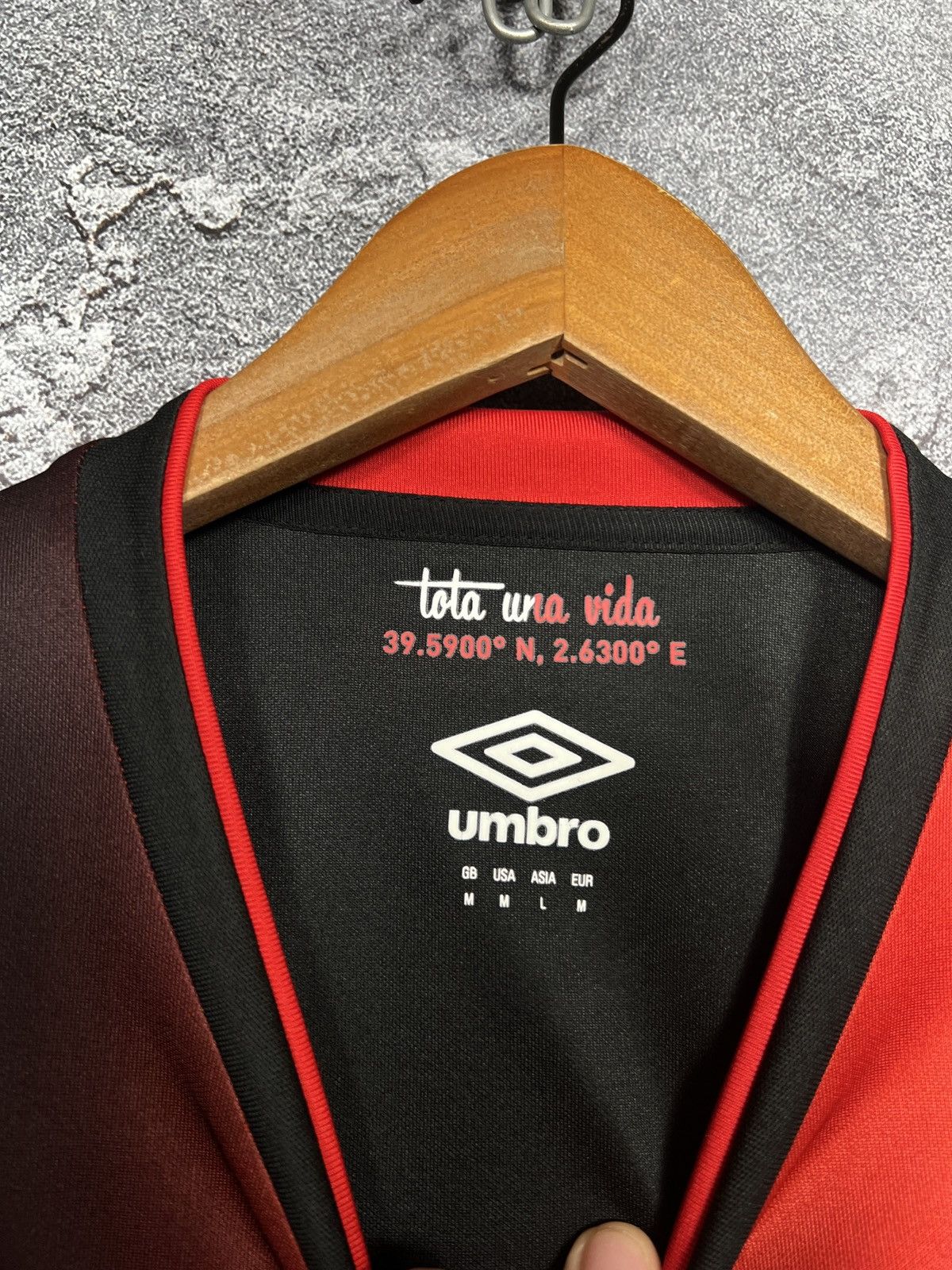 Umbro Umbro Mallorca 2016/17 Jersey T-shirt Size M Size US M / EU 48-50 / 2 - 7 Thumbnail