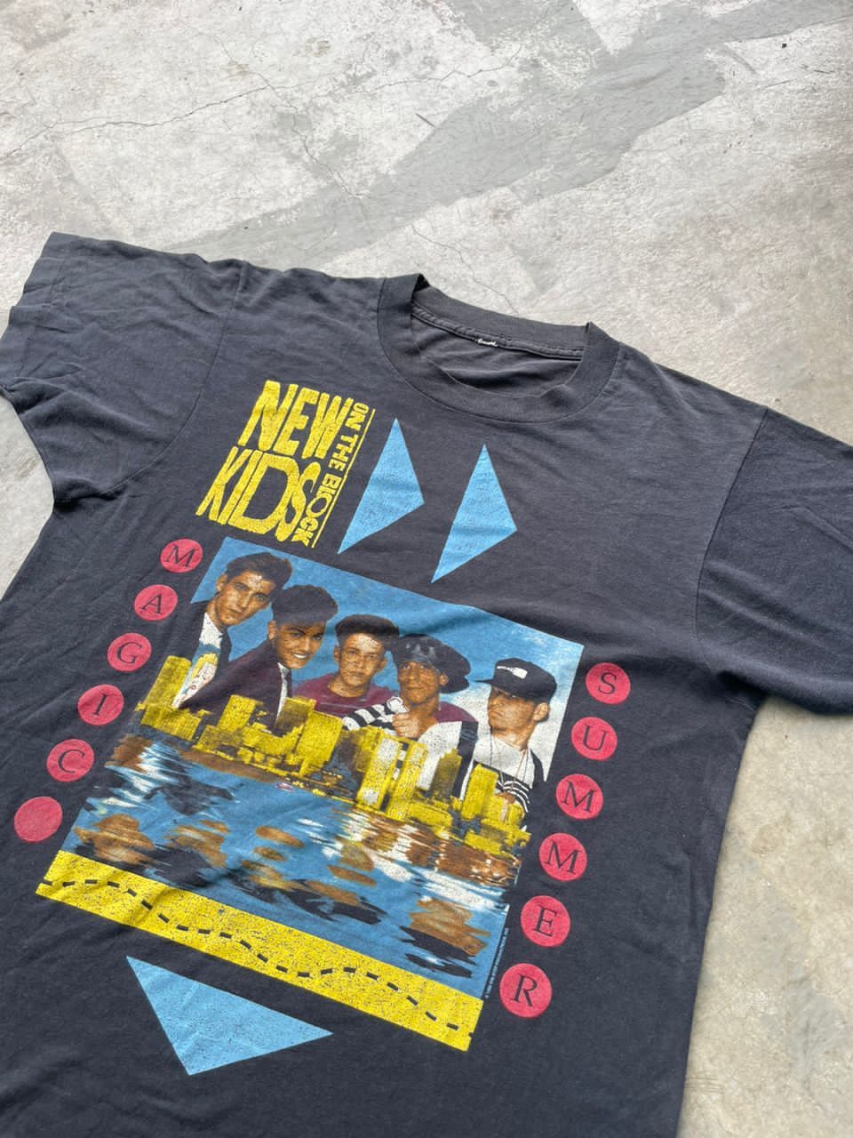 Band Tees Vintage 90s New Kids On The Block Magic Summer Band Tees Size US M / EU 48-50 / 2 - 6 Thumbnail