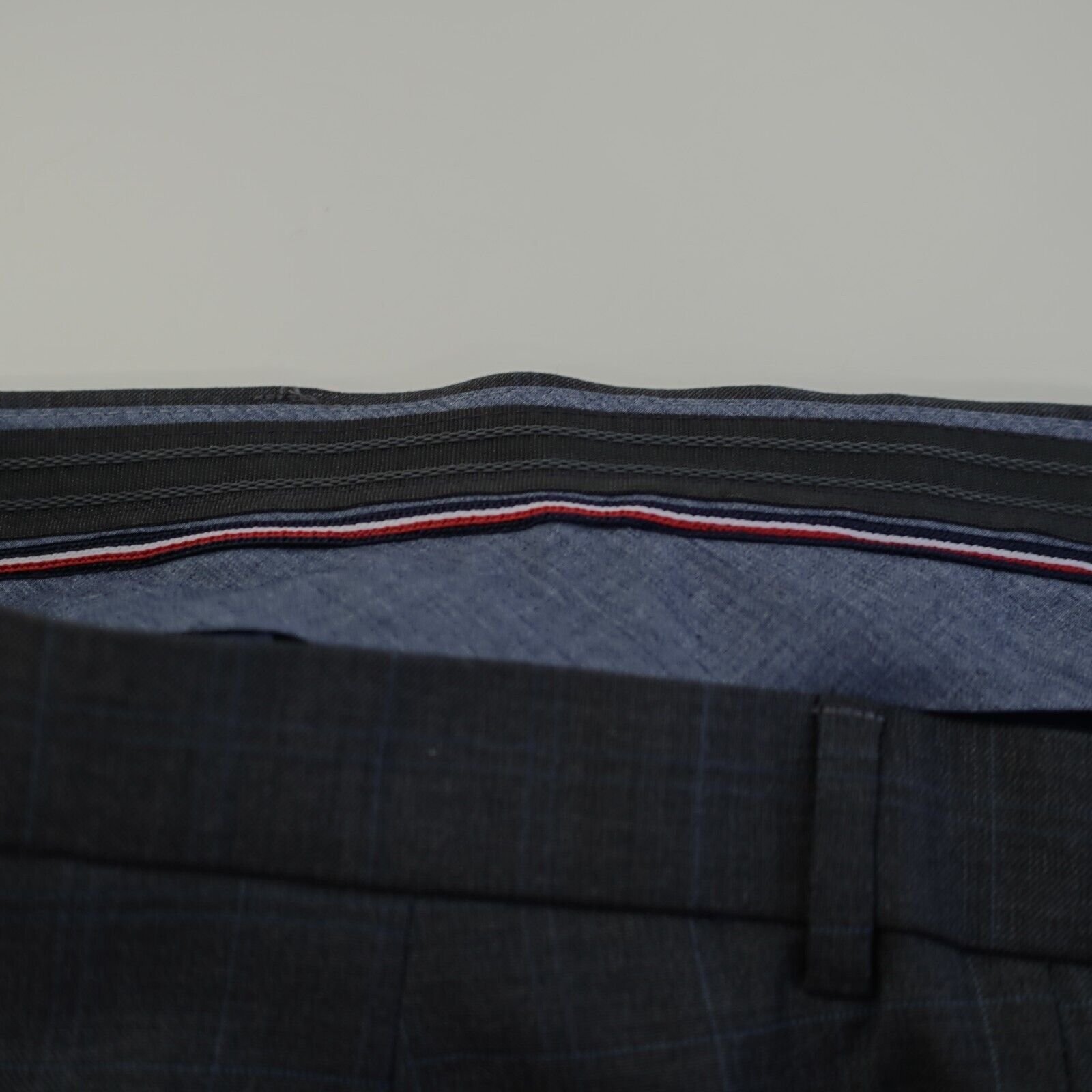 Tommy Hilfiger Tommy Hilfiger Wool Blend Gray W/ Blue Windowpane 2 Piece Su Size 46S - 4 Thumbnail