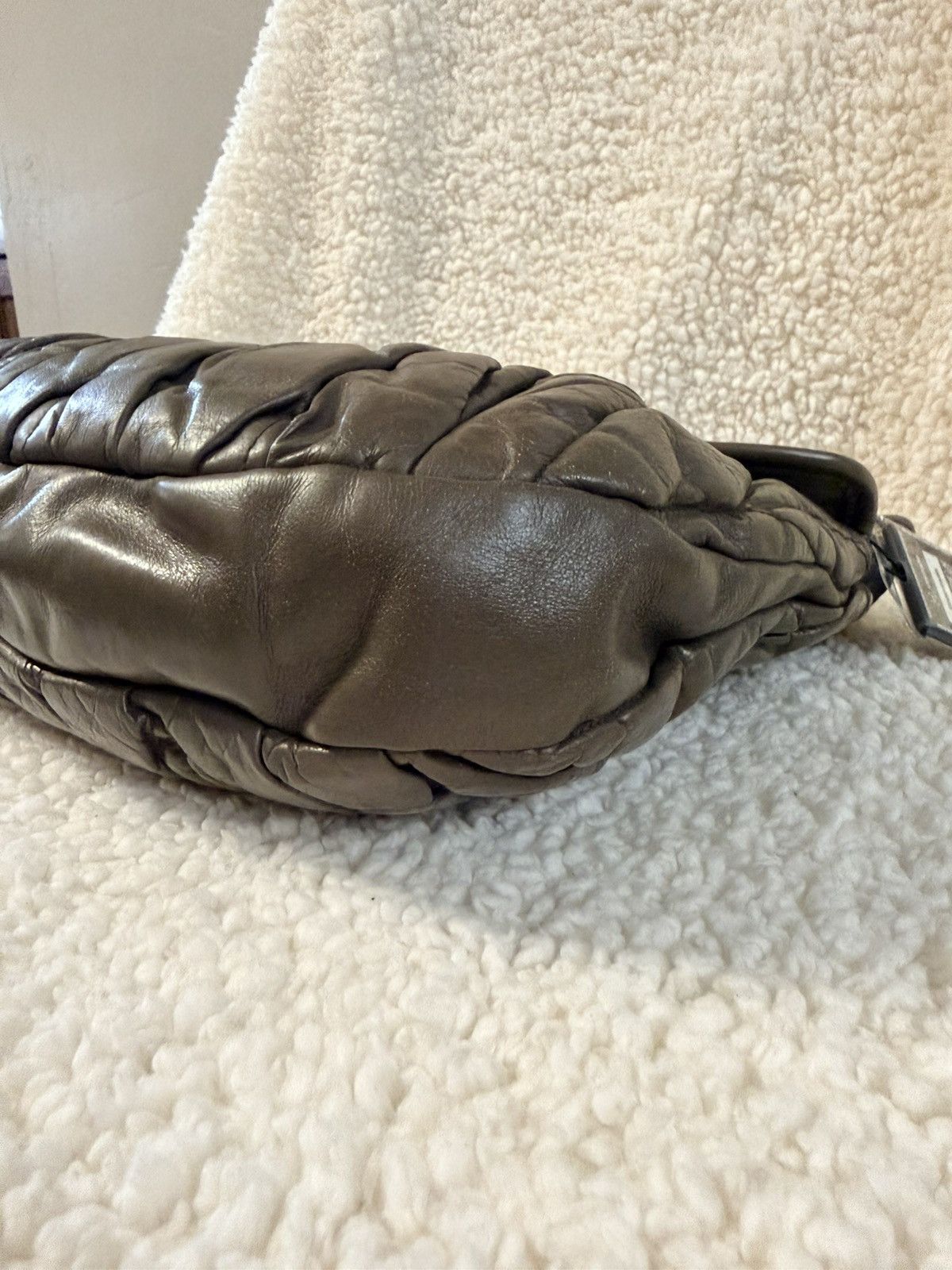 Miu Miu Miu Miu Matelasse Leather Coffer Hobo Size ONE SIZE - 12 Thumbnail