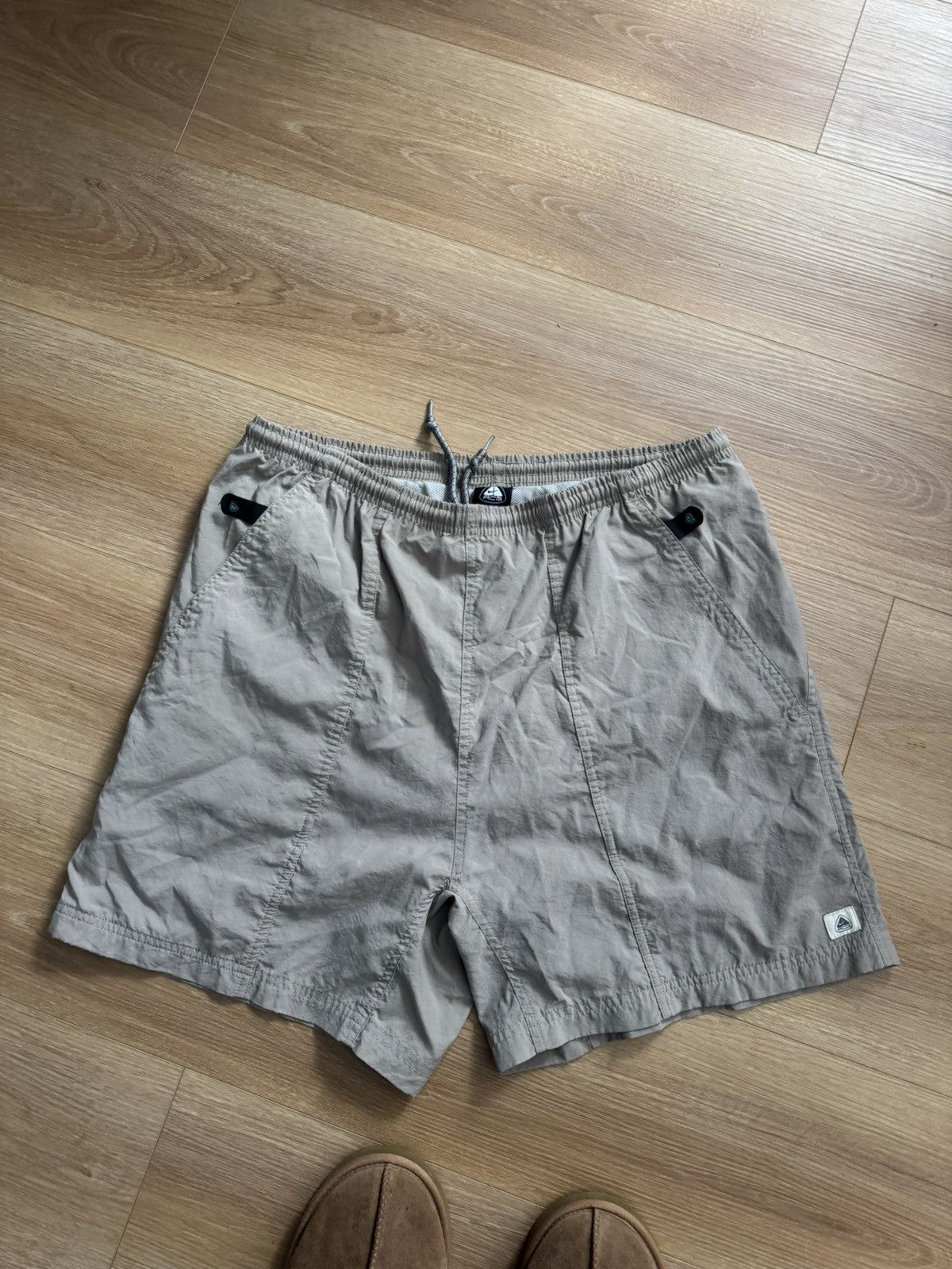 Nike Mens Vintage Nike ACG 6 inch shorts Size US 34 / EU 50 - 1 Thumbnail