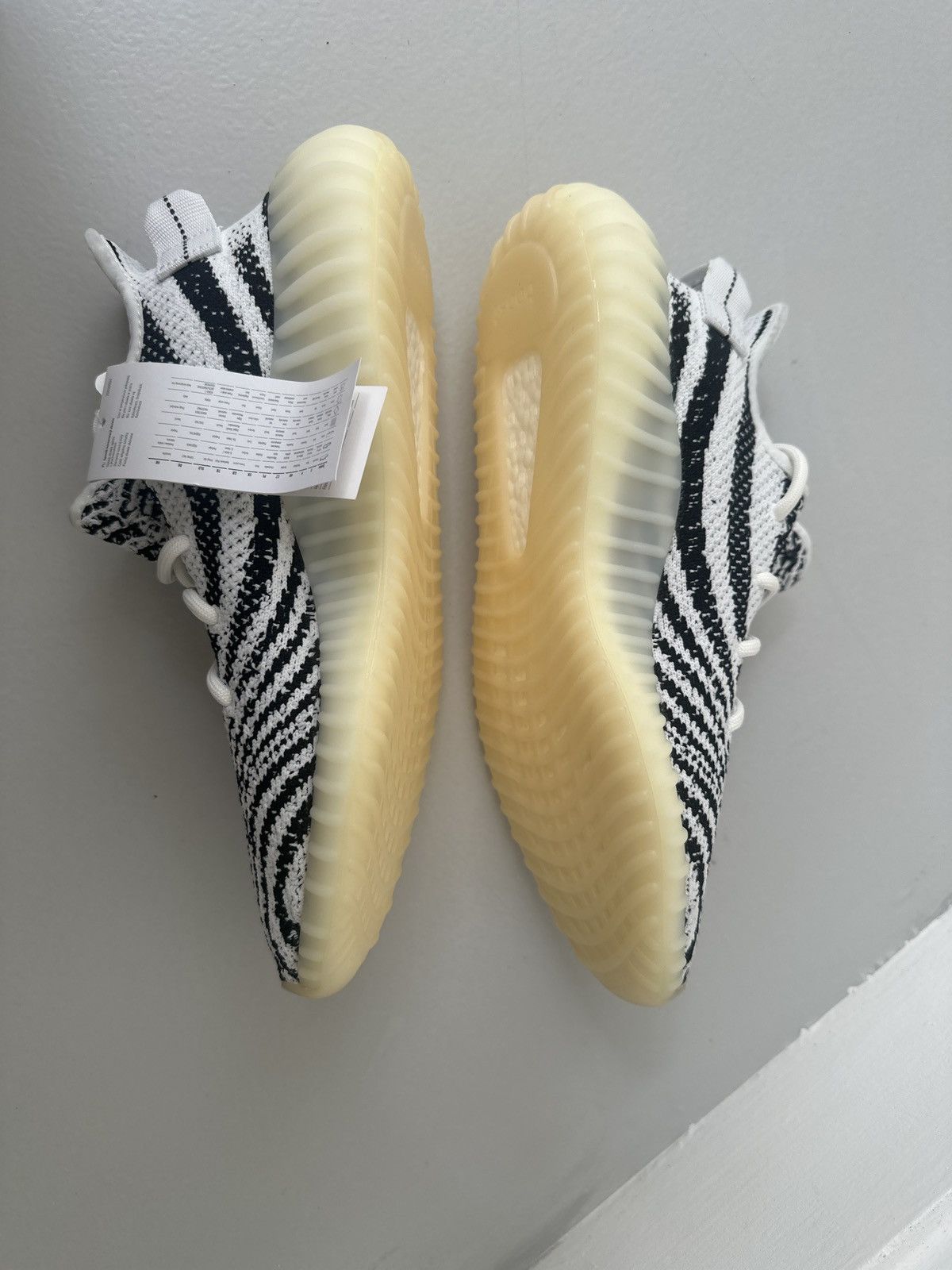Adidas × Yeezy Yeezy boost 350 V2 brand new Size US 9 / EU 42 - 4 Thumbnail