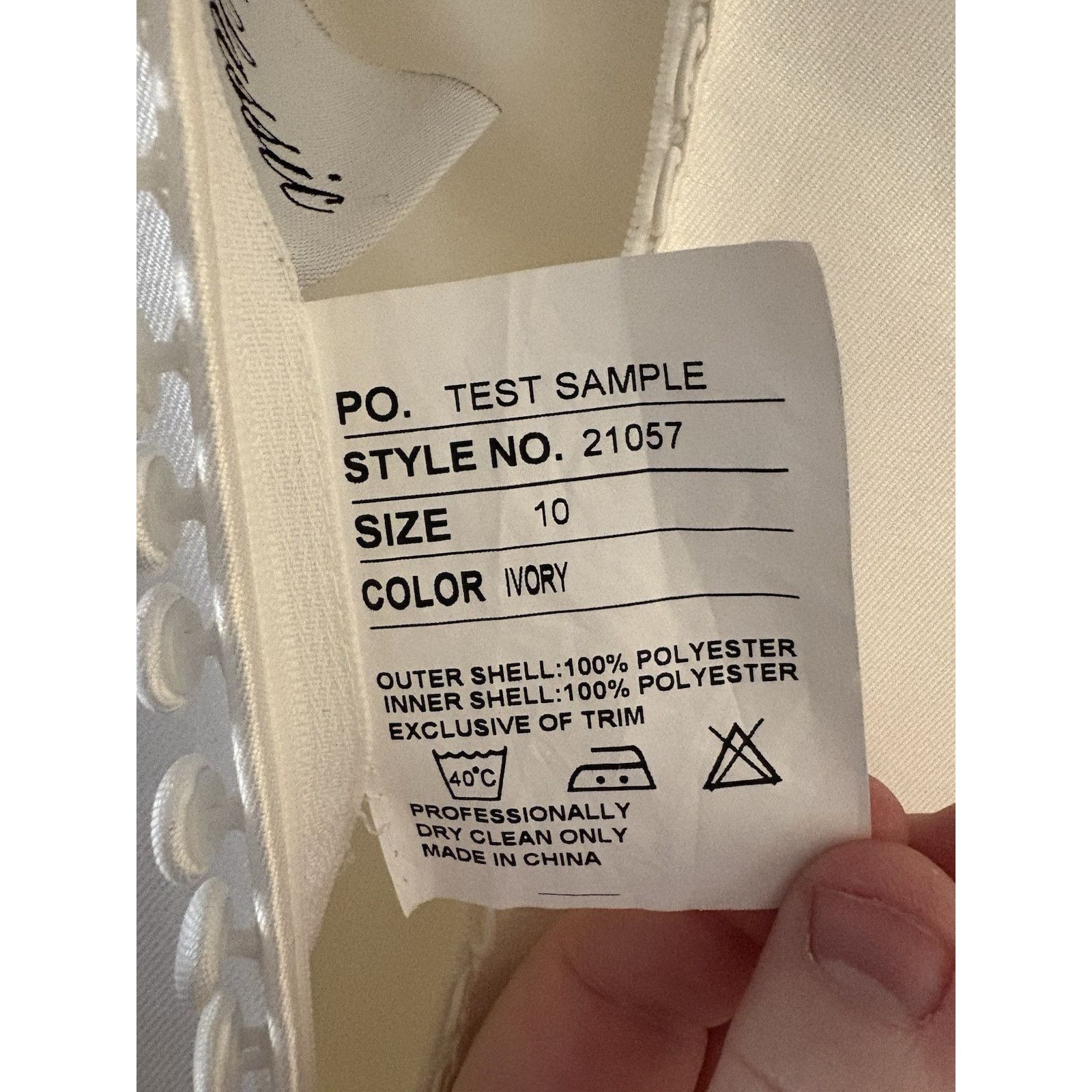 & Other Stories Simply Classic Wedding Dress Size 10 - Brilliant Bridal Size L / US 10 / IT 46 - 3 Thumbnail
