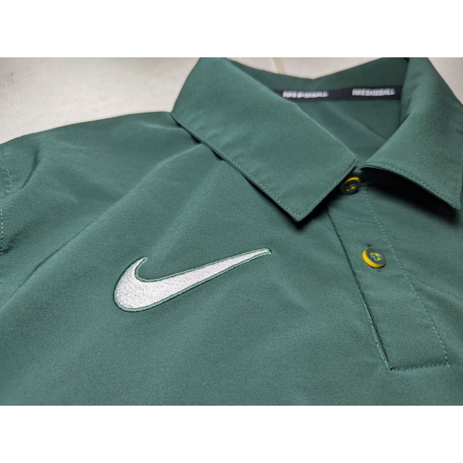 Nike Oakland Athletics Men's Medium Nike Baseball Polo Shirt MLB Size US M / EU 48-50 / 2 - 5 Thumbnail