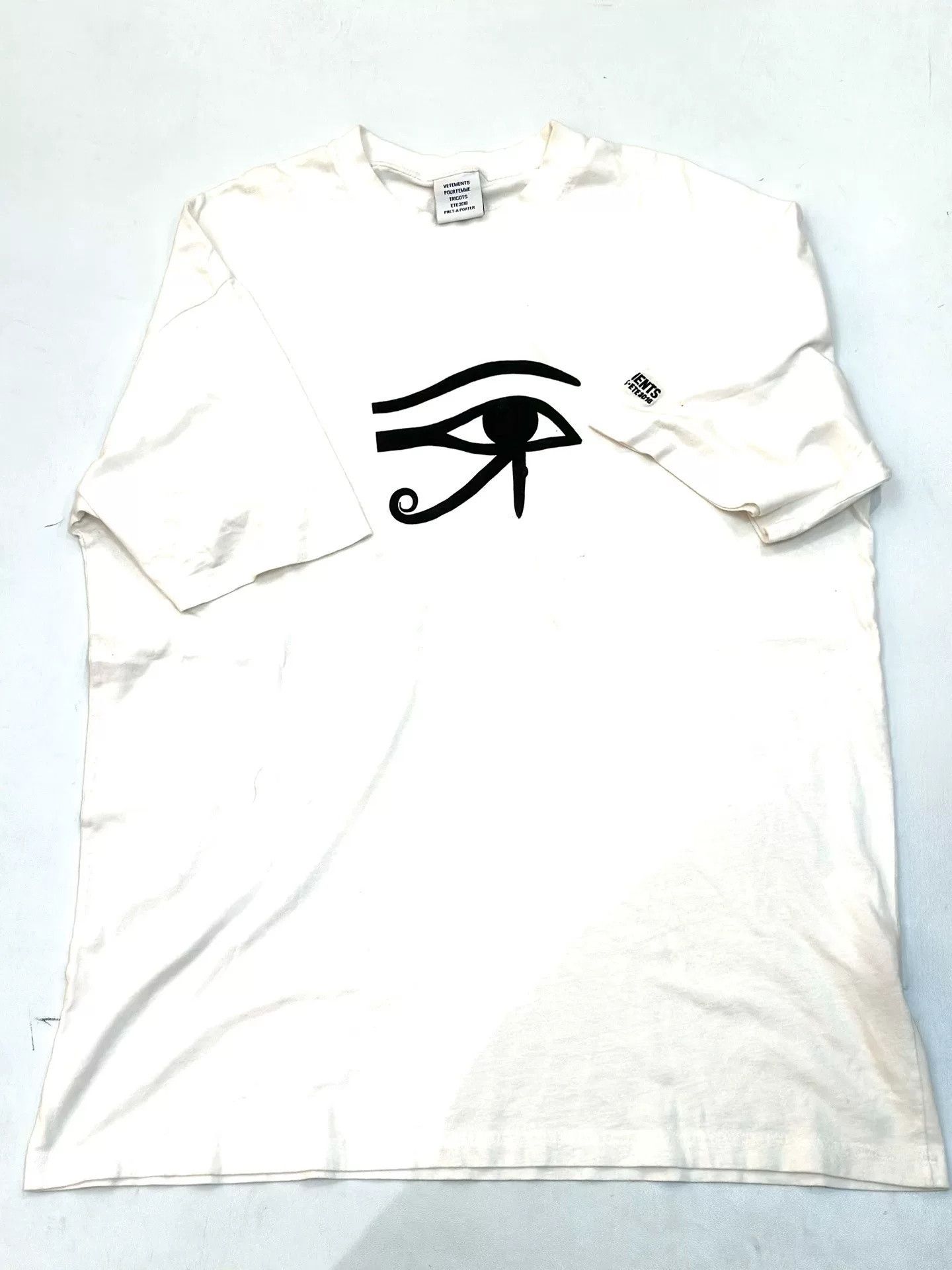 Vetements Vetements Eye of Horus Short Sleeve Size US M / EU 48-50 / 2 - 1 Thumbnail