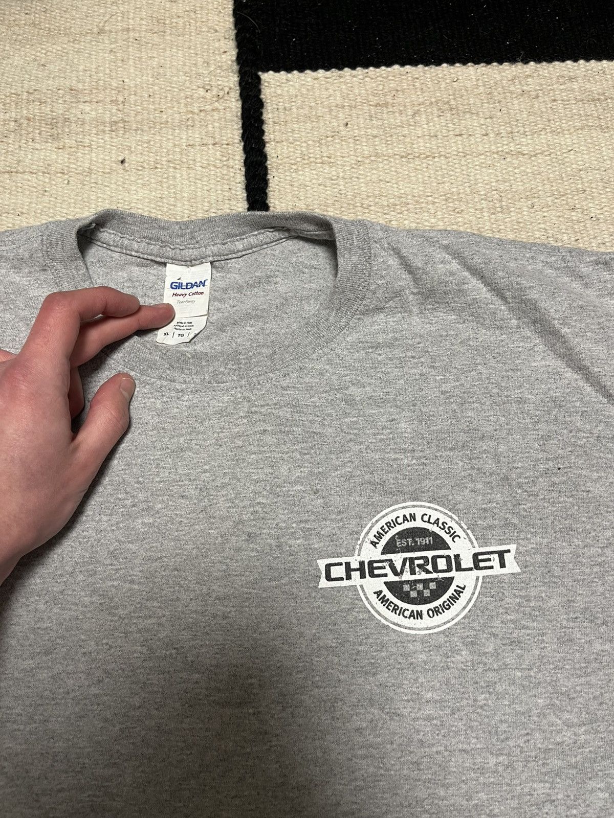 Chevrolet × Gildan Gildan Heavyweight Cotton Chevrolet Heather Grey Graphic Tee Size US XL / EU 56 / 4 - 3 Thumbnail