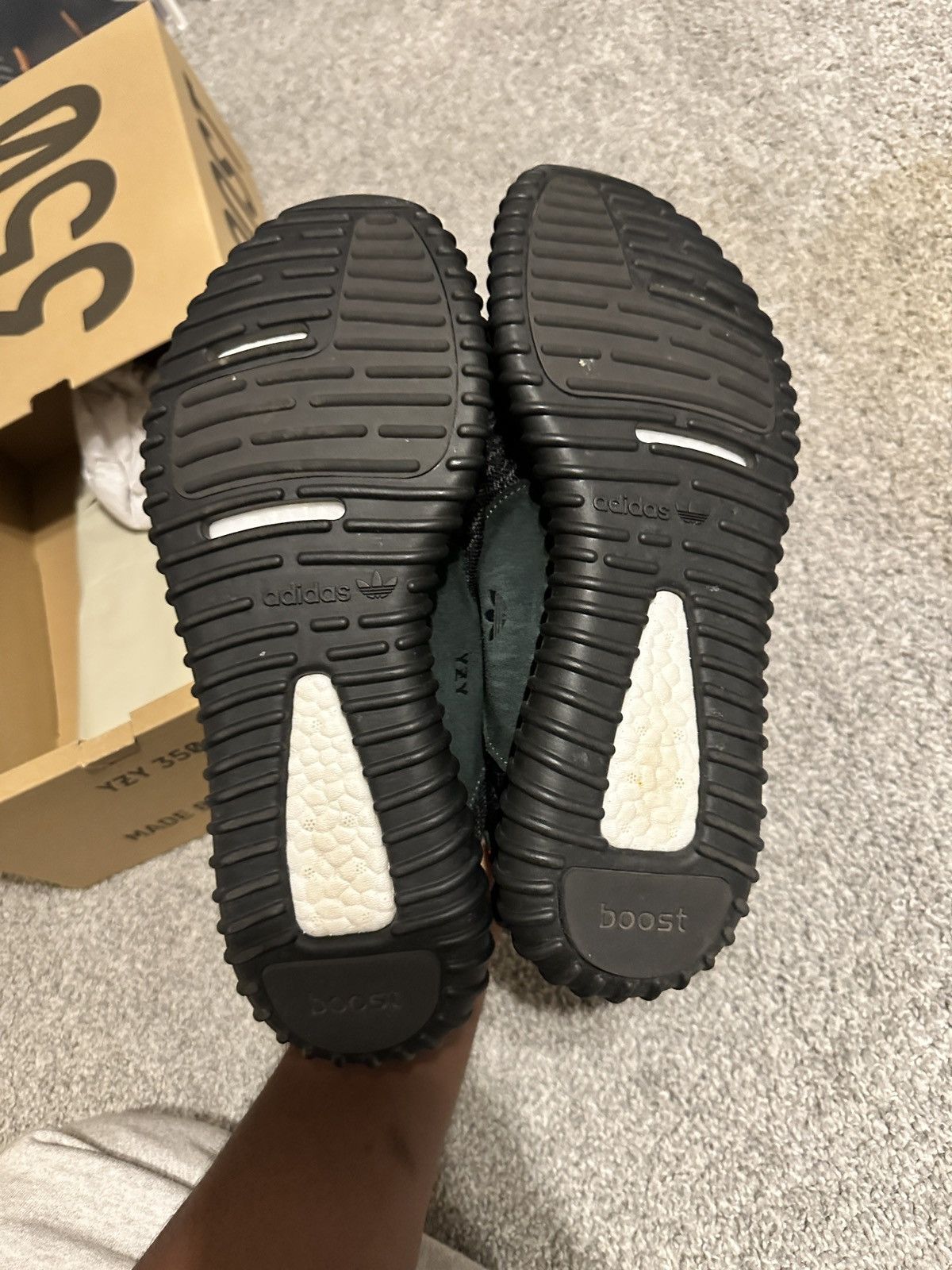 Adidas × Yeezy Yeezy boost 350 pirate black Size US 12 / EU 45 - 10 Thumbnail