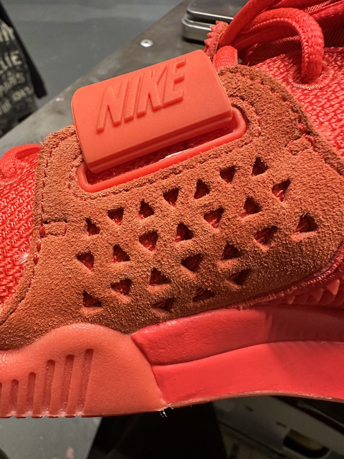 Kanye West × Nike Nike Air Yeezy 2 Red October’s Size US 9 / EU 42 - 8 Thumbnail