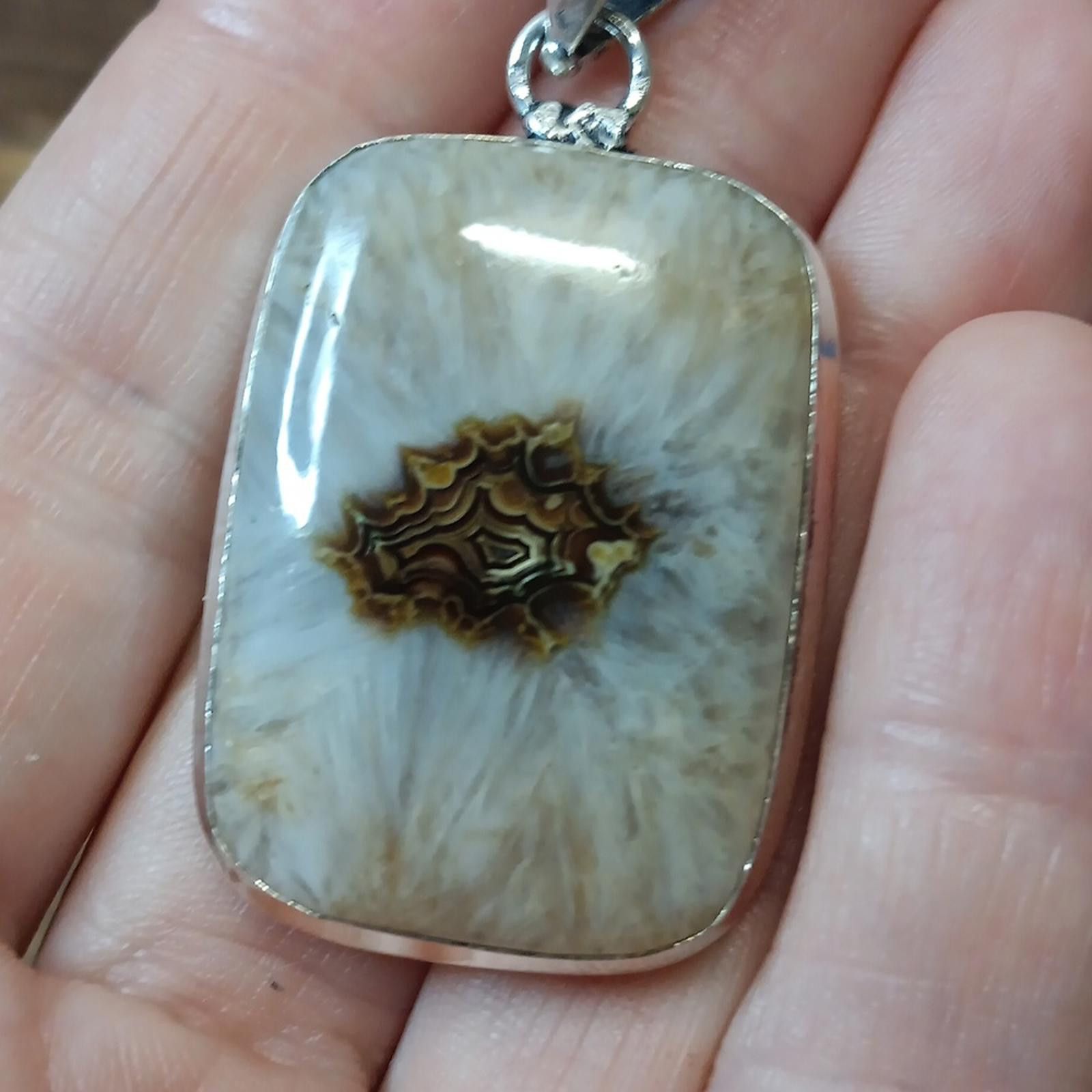Designer Elegant Solar Agate Pendant Necklace Size ONE SIZE - 5 Thumbnail