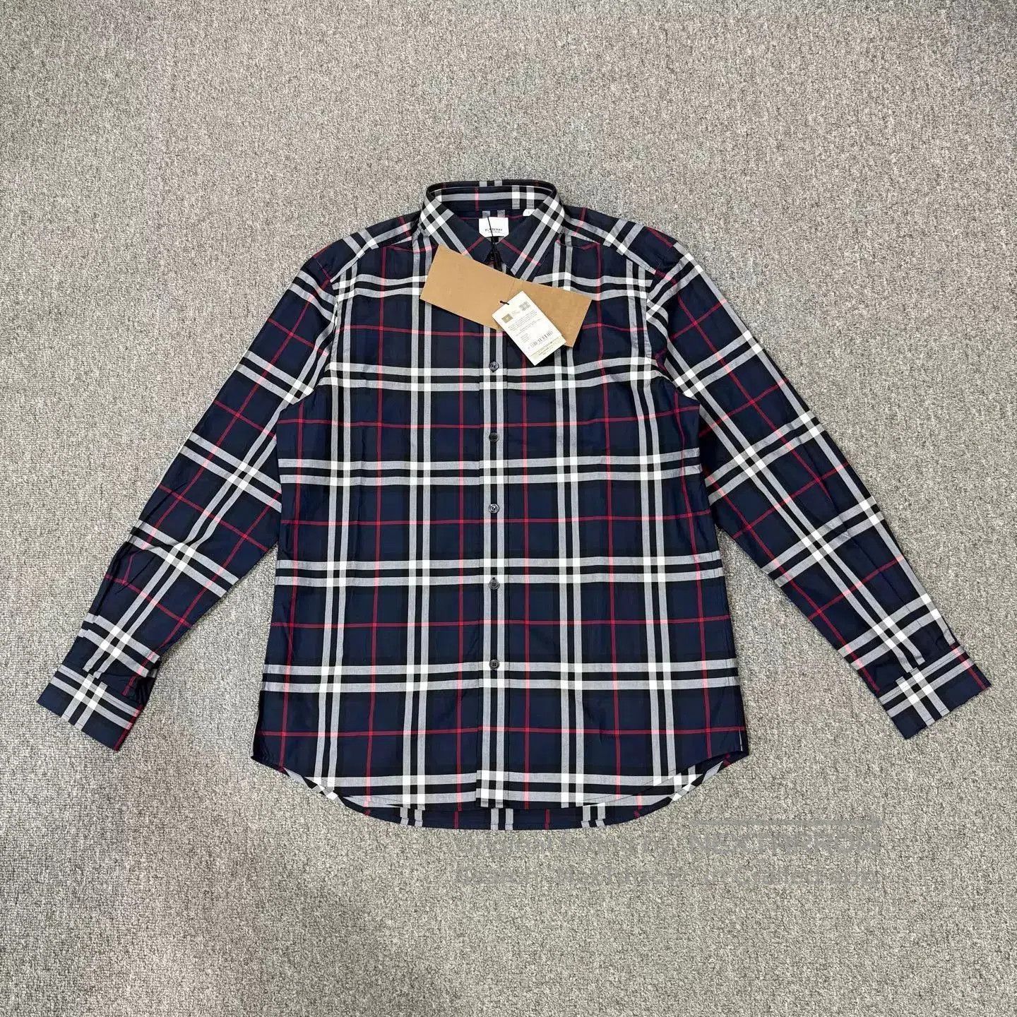 Burberry Plaid Long-Sleeve Button-Up Shirt. Size US S / EU 44-46 / 1 - 1 Thumbnail